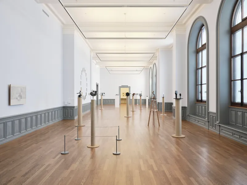 Exhibition View Markus Raetz Solo Show «Oui Non Si No Yes No» at Kunstmuseum Bern, Berne, 2023 / Photo: Rolf Siegenthaler / Courtesy: the artist and Kunstmuseum Bern