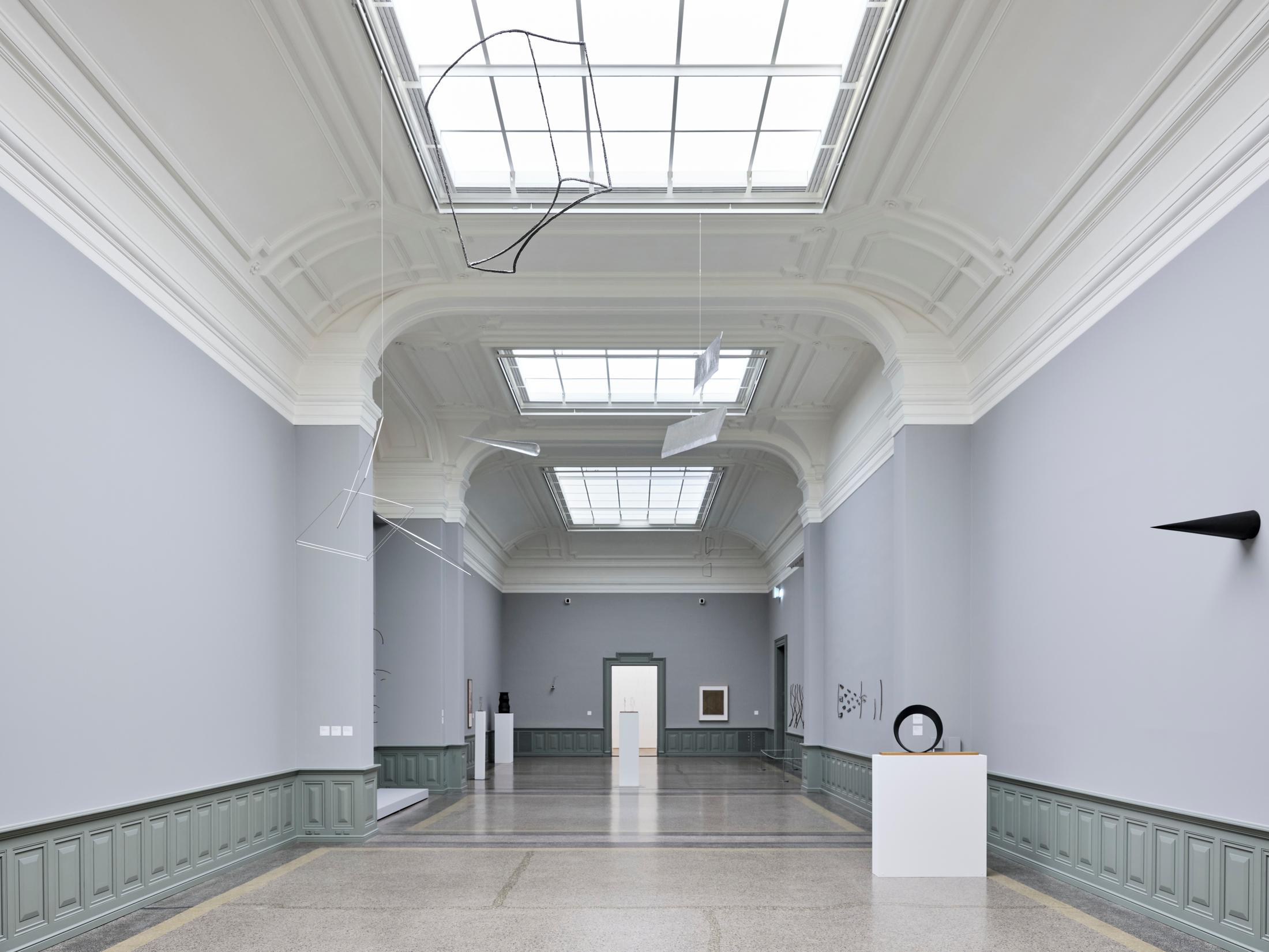 Exhibition View Markus Raetz Solo Show «Oui Non Si No Yes No» at Kunstmuseum Bern, Berne, 2023 / Photo: Rolf Siegenthaler / Courtesy: the artist and Kunstmuseum Bern