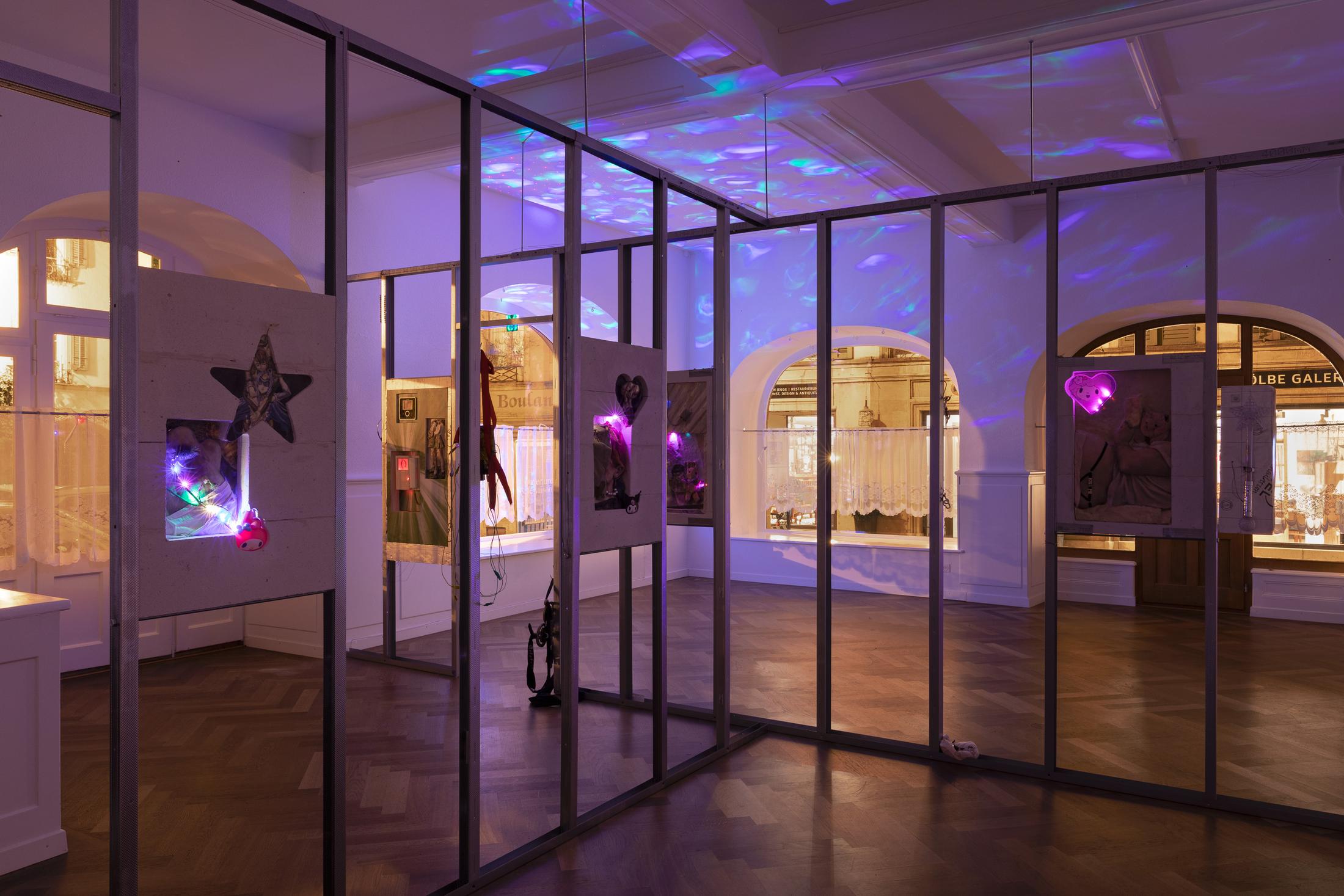 Exhibition View Solo Show Mona Filleul «PARTY MIX feat. Thilda Bourqui, Tony Colombe. K, Pauline Coquart, Gaia Vincensini, Xaxalxe» at Krone Couronne, Biel/Bienne, 2024 / Photo: Fabrice Schneider / Courtesy: The artist and Krone Couronne