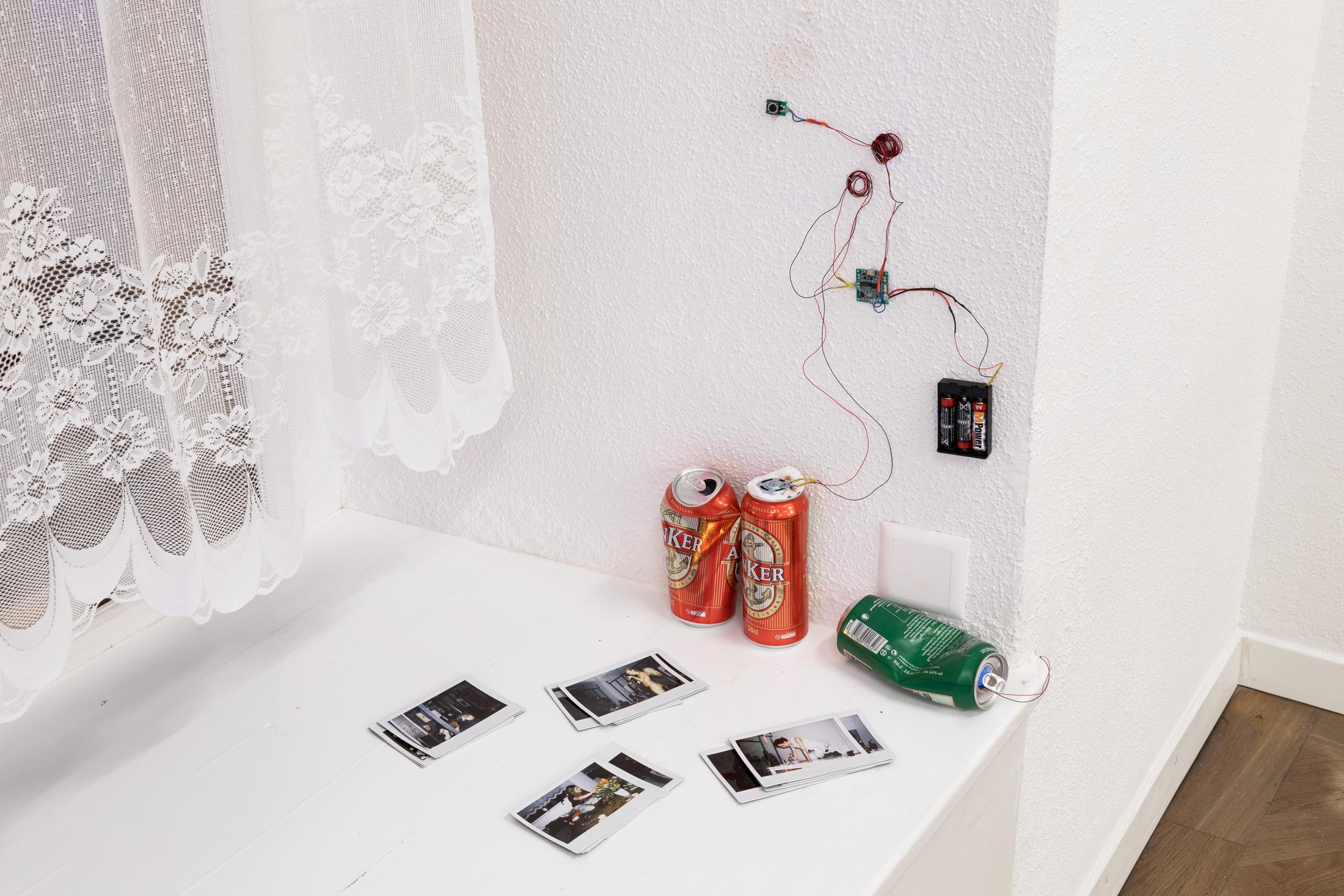 Exhibition View Solo Show Mona Filleul «PARTY MIX feat. Thilda Bourqui, Tony Colombe. K, Pauline Coquart, Gaia Vincensini, Xaxalxe» at Krone Couronne, Biel/Bienne, 2024 / Photo: Fabrice Schneider / Courtesy: The artist and Krone Couronne