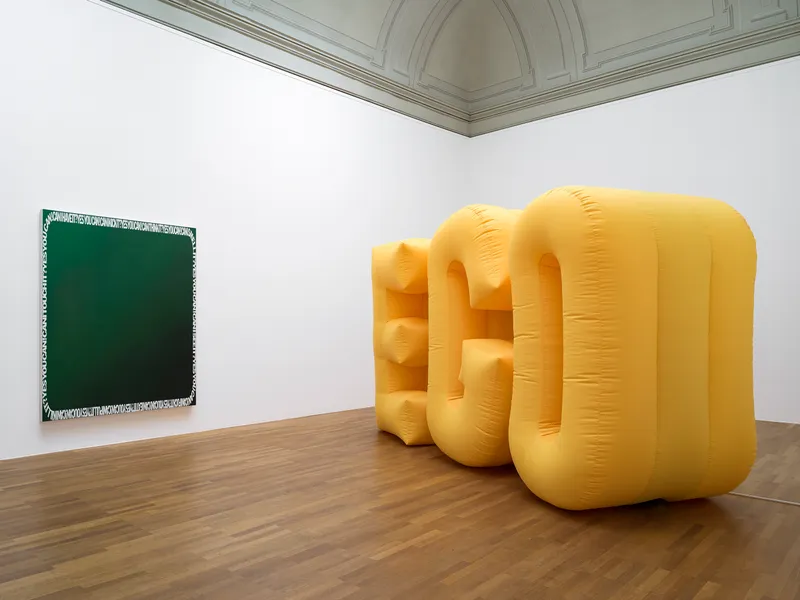 Exhibition View Solo Show Nancy Dwyer «Hot Mess» at Kunsthalle Winterthur, 2024 / Photo: Cedric Mussano / Courtesy: the artist and Theta, New York