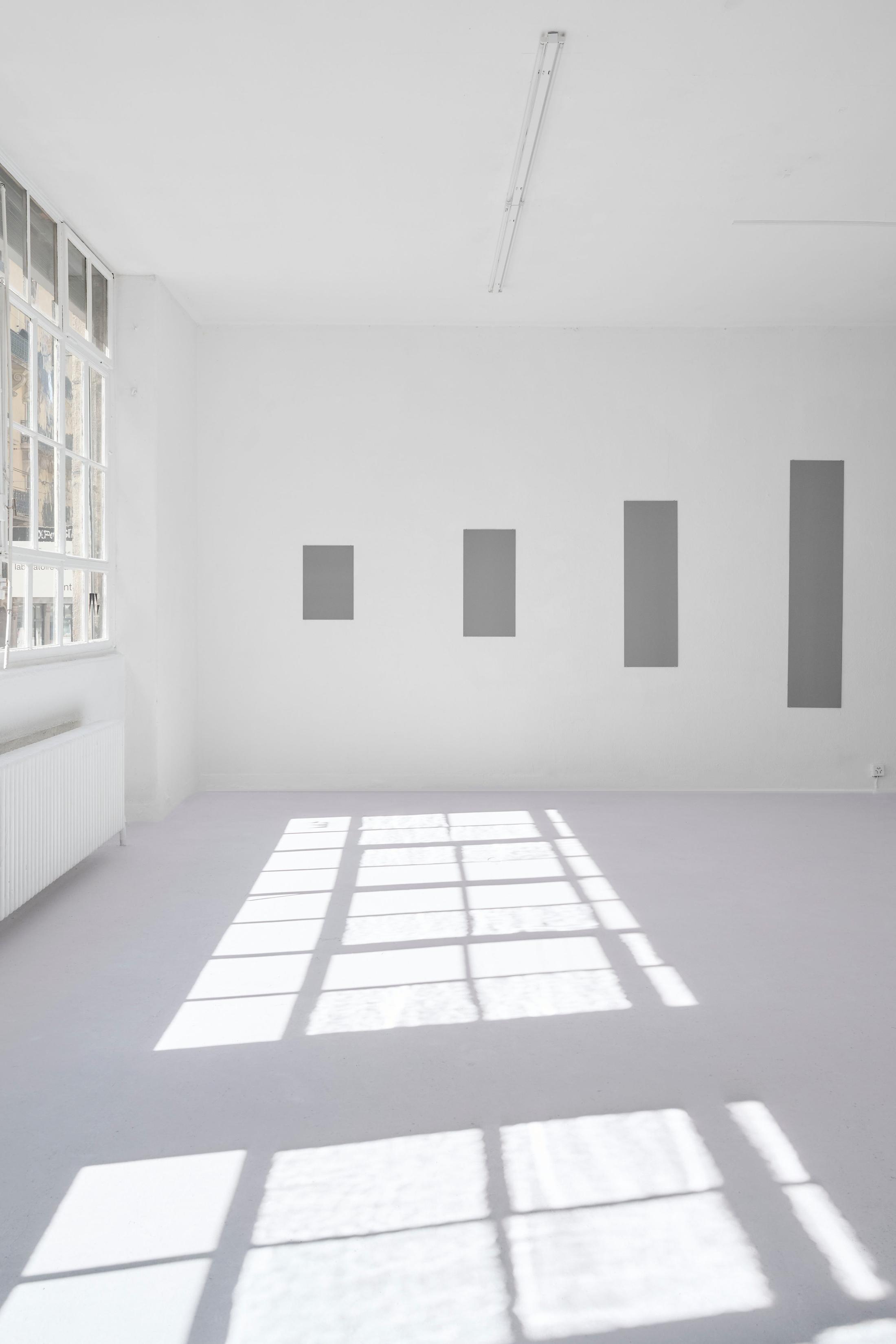 Exhibition View Solo Show Pauline Cordier «Holding Time» at andata ritorno - laboratoire d'art contemporain, Geneva, 2024 / Photo: Loïc Herin / Courtesy: The artist and andata ritorno - laboratoire d'art contemporain