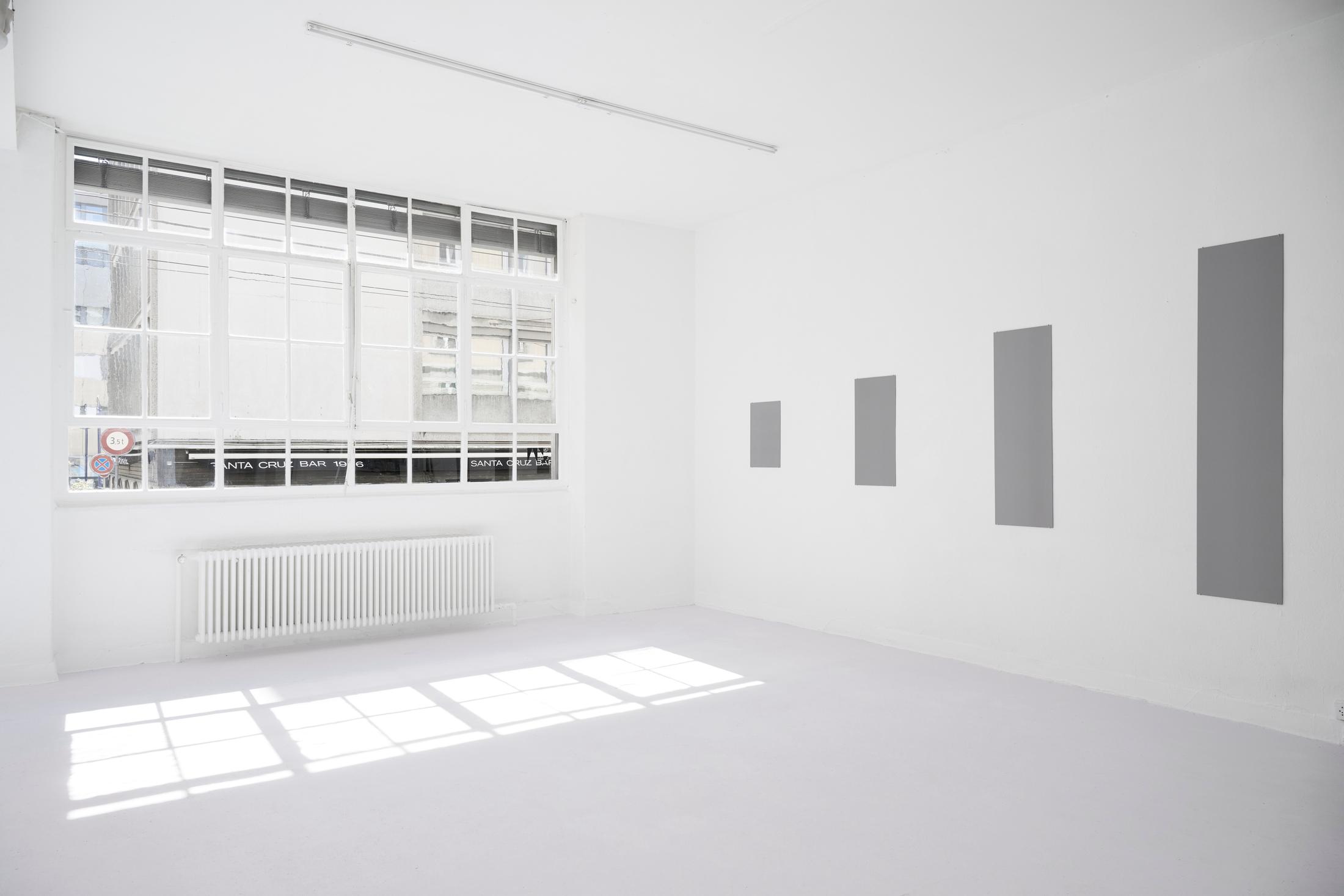 Exhibition View Solo Show Pauline Cordier «Holding Time» at andata ritorno - laboratoire d'art contemporain, Geneva, 2024 / Photo: Loïc Herin / Courtesy: The artist and andata ritorno - laboratoire d'art contemporain