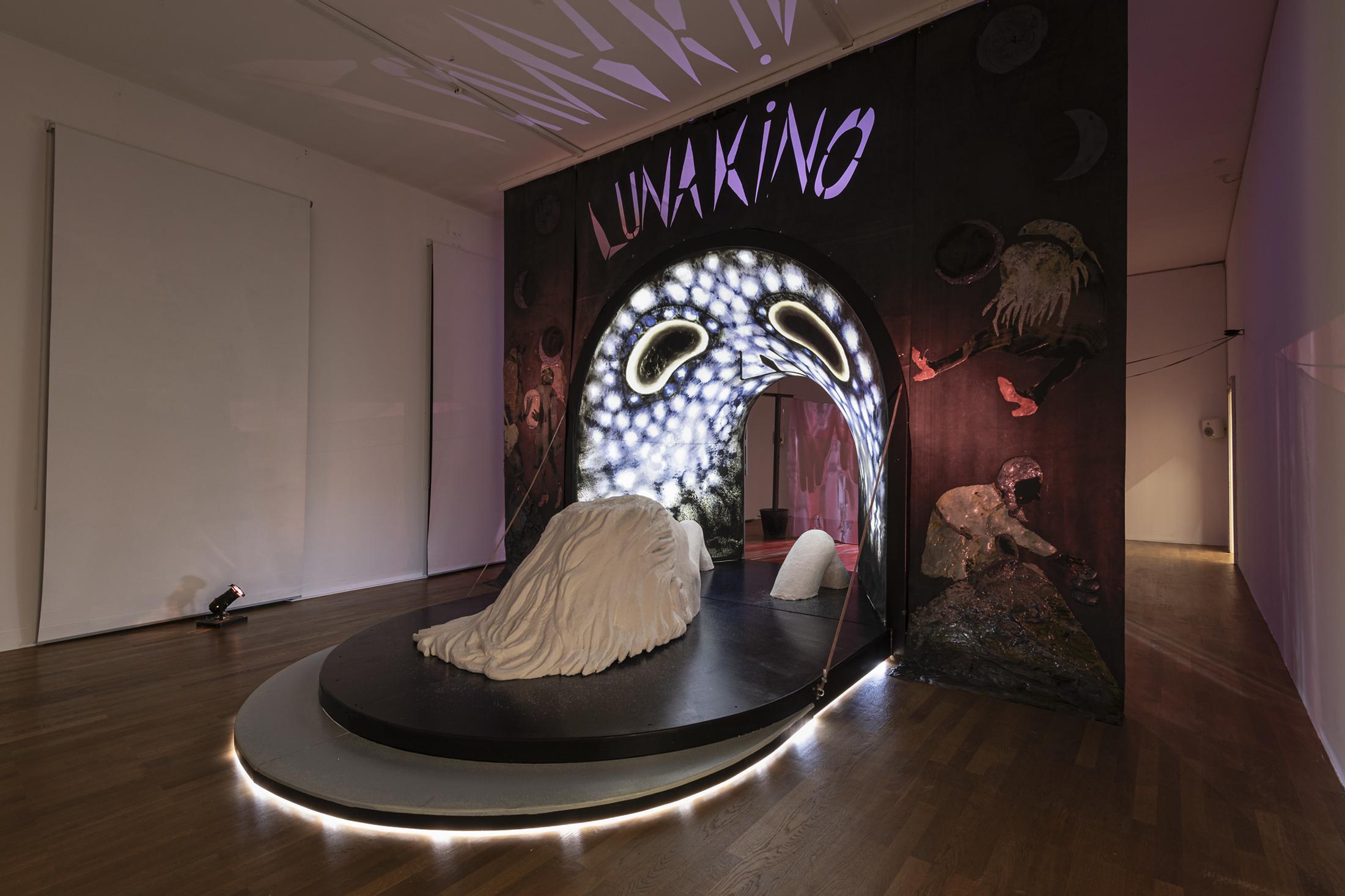 Exhibition View Solo Show «Pauline Curnier Jardin; view on Pauline Curnier Jardin, Luna Kino, 2022» at Kunsthalle Winterthur, Winterthur, 2023 / Photo: Christian Schwager / Courtesy: the artist, Kunsthalle Winterthur and ChertLüdde