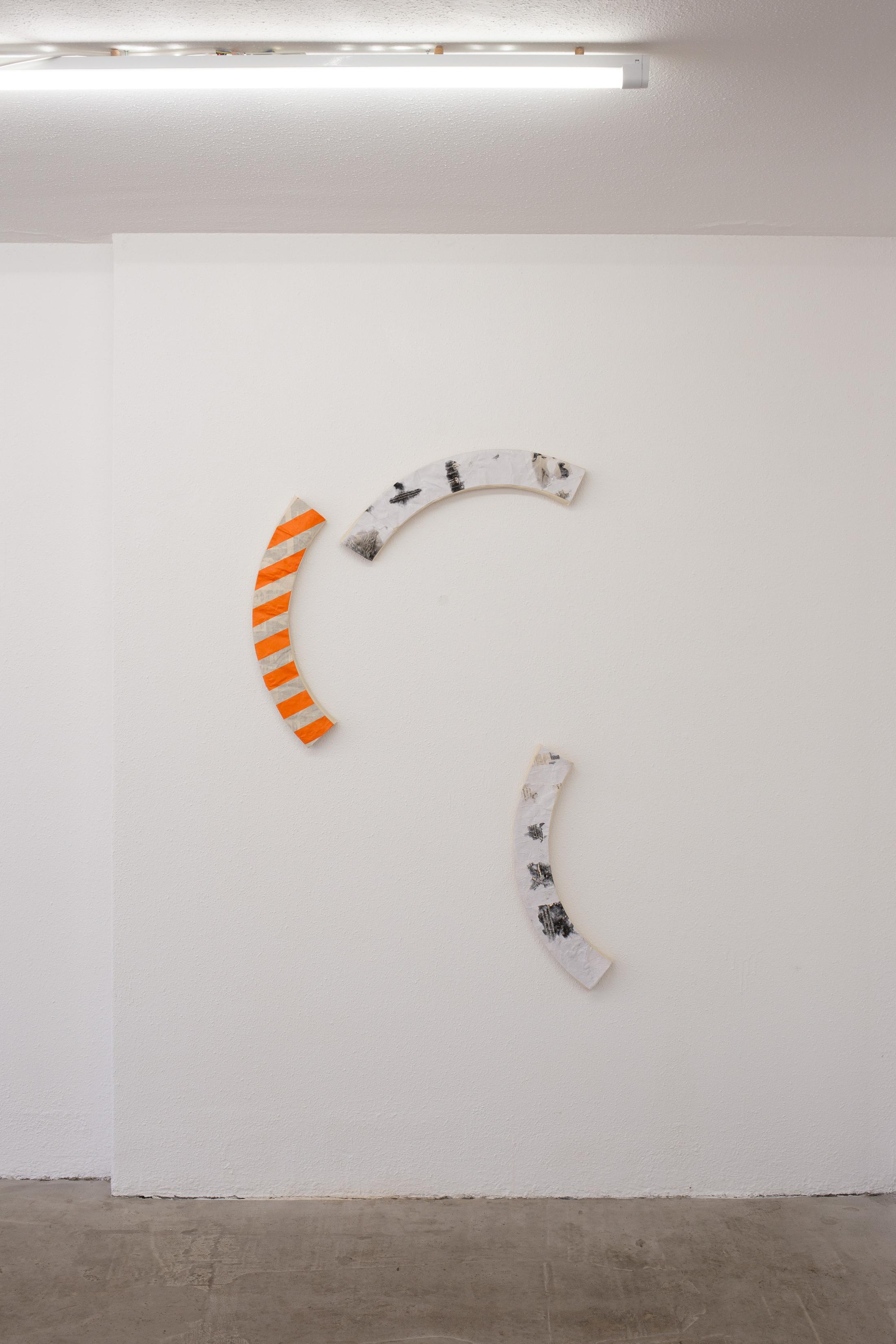 Exhibition View Group Show «Pirouettenschwindel; view on Karolin Braegger, I’ve turned 31, 2024, Print and acrylic on cotton, stiffened, 140 x 100 x 3.5 cm» at HAMLET, Zurich, 2024 / Photo: Leevi Toija / Courtesy: the artist and HAMLET