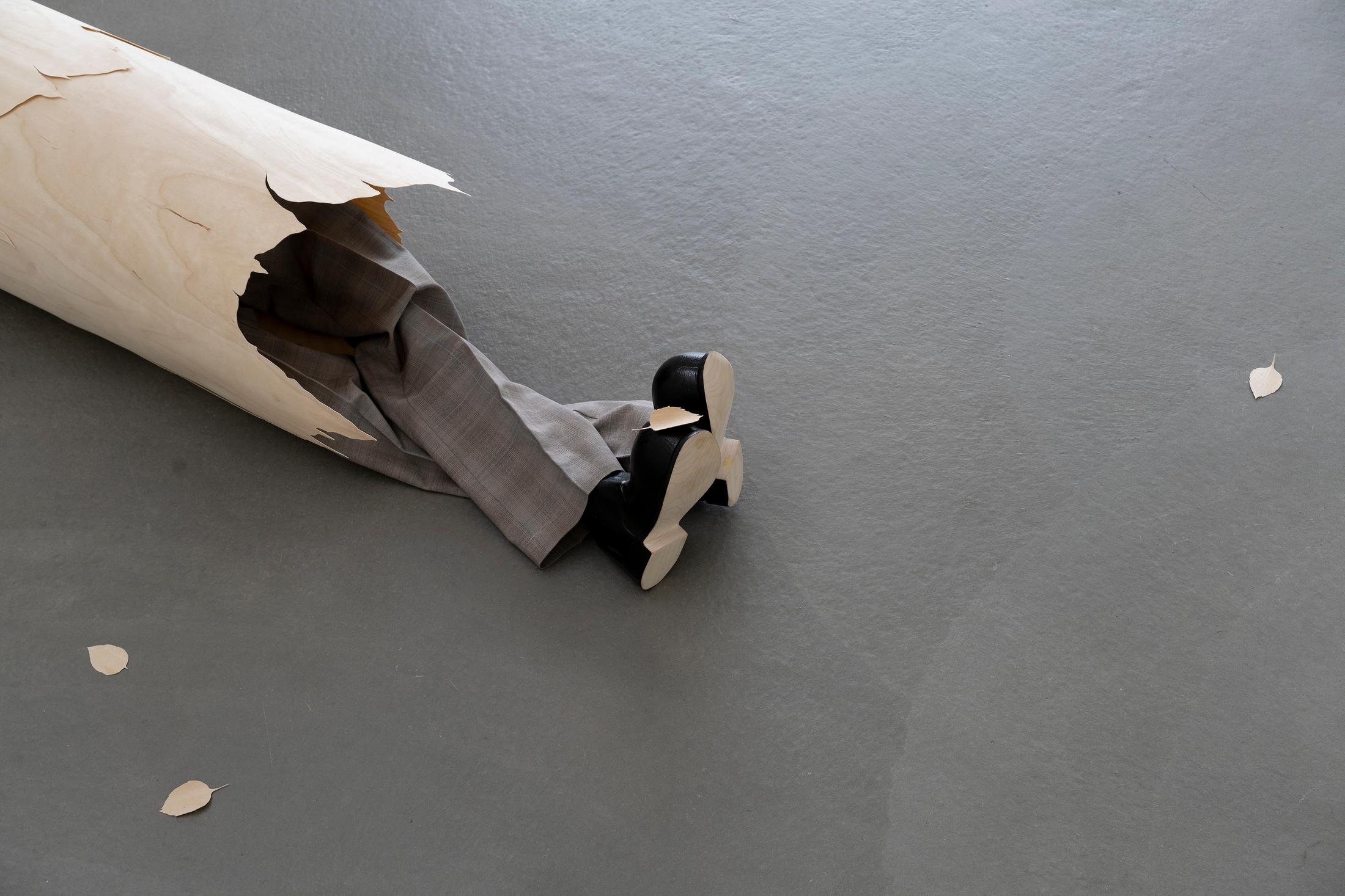 Exhibition View Group Show «Plattform24; view on Simon Pellegrini, Healthy trees grow best near unhappy lovers, 2024, Wood, birch veneer, fabric, paint, audio recording, 158 x 30 x 30 cm» at Kunstmuseum Kunsthalle Appenzell, Appenzell, 2024 / Photo: Claude Barrault / Courtesy: The artists and Kunstmuseum Kunsthalle Appenzell