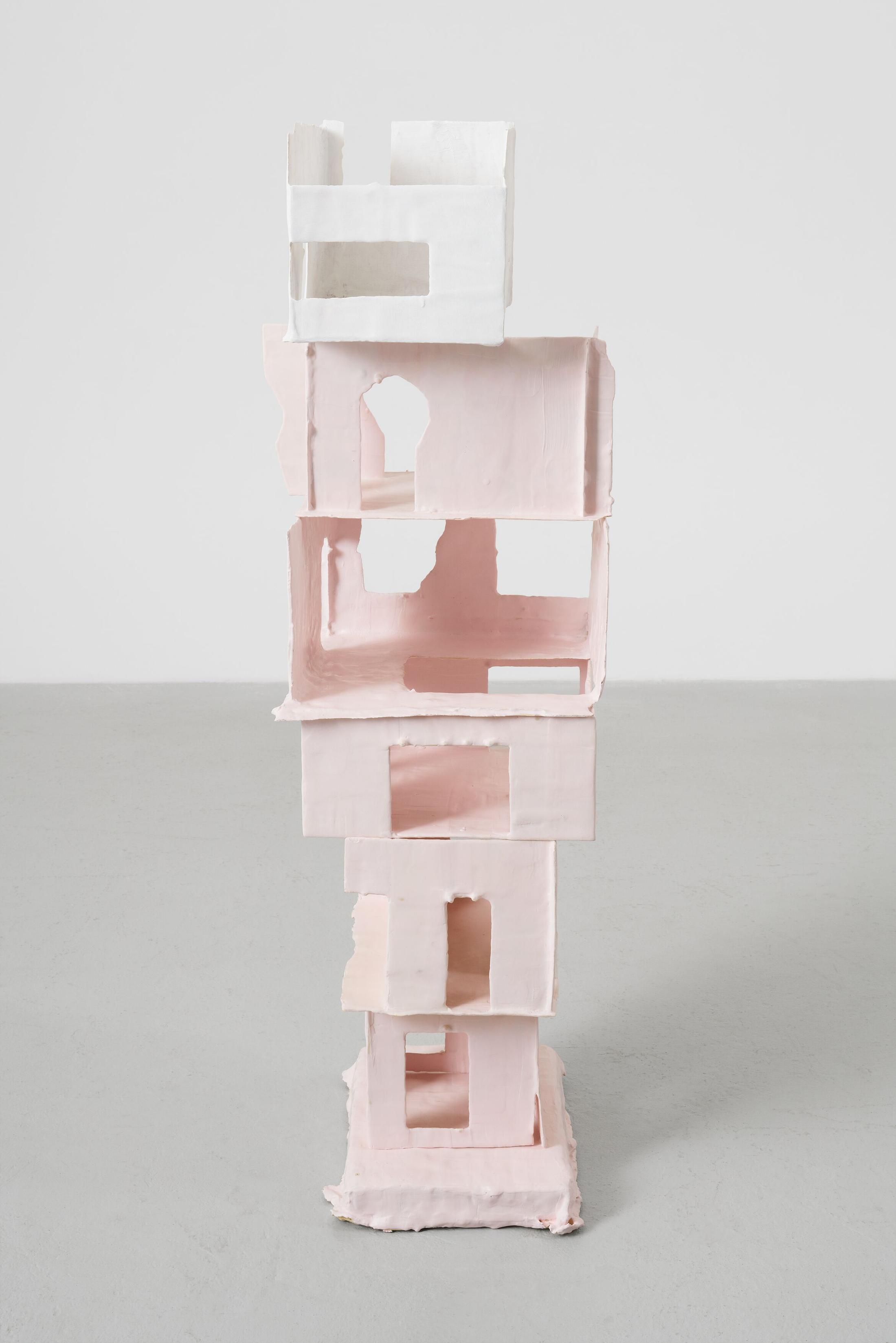 Exhibition View Solo Show «Rachel Khedoori; view on Untitled, resin infused polymethyl methacrylate and encaustic wax, 141.5 x 45 x 45 cm, 2024» at Hauser & Wirth, Zurich, 2025 / Photo: Jon Etter / Courtesy: the artist and Hauser & Wirth