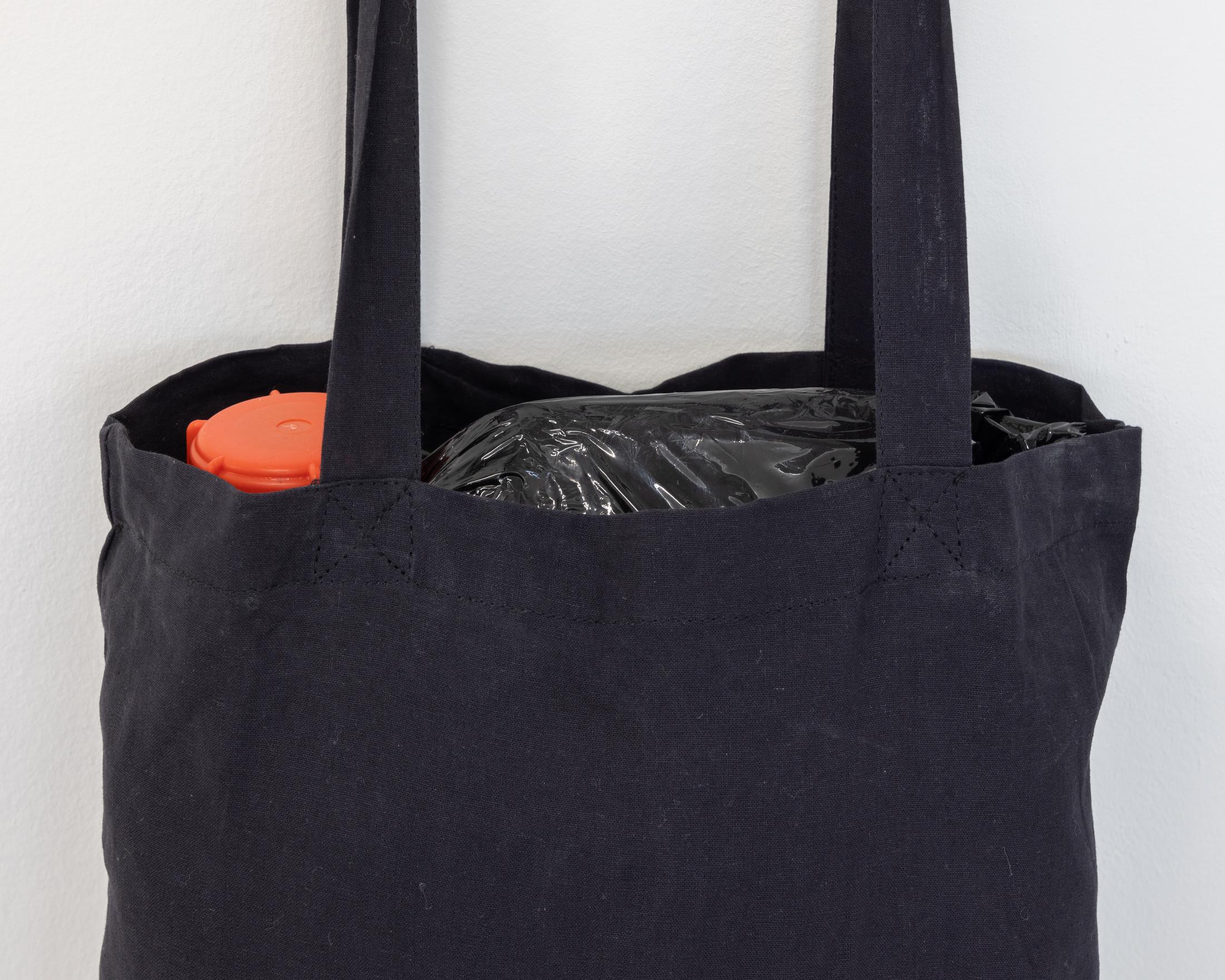 Exhibiton View Solo Show Shirin Yousefi «BAZM; view on BAZM (coat rack), 2024, detail» at CALM – Centre d’Art La Meute, Lausanne, 2024 / Photo: Théo Dufloo / Courtesy: the artist and CALM – Centre d’Art La Meute