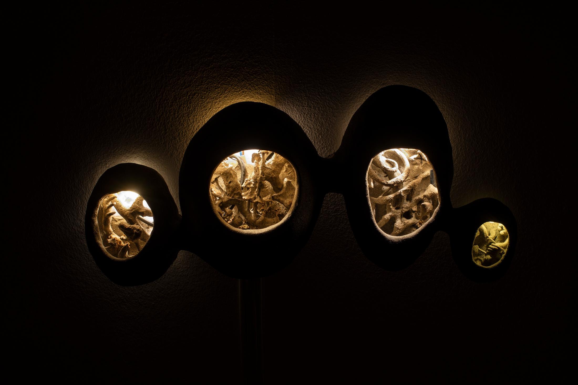 Exhibition View Solo Show Sophie Conus «Little ways down the road ; view on Attrape~Cœurs (Heart Catchers), 2024, ceramics, light system» at Salle Crosnier, Palais de l'Athénée, Geneva, 2024 / Photo: Guillaume Python / Courtesy: the artist and Palais de l'Athénée