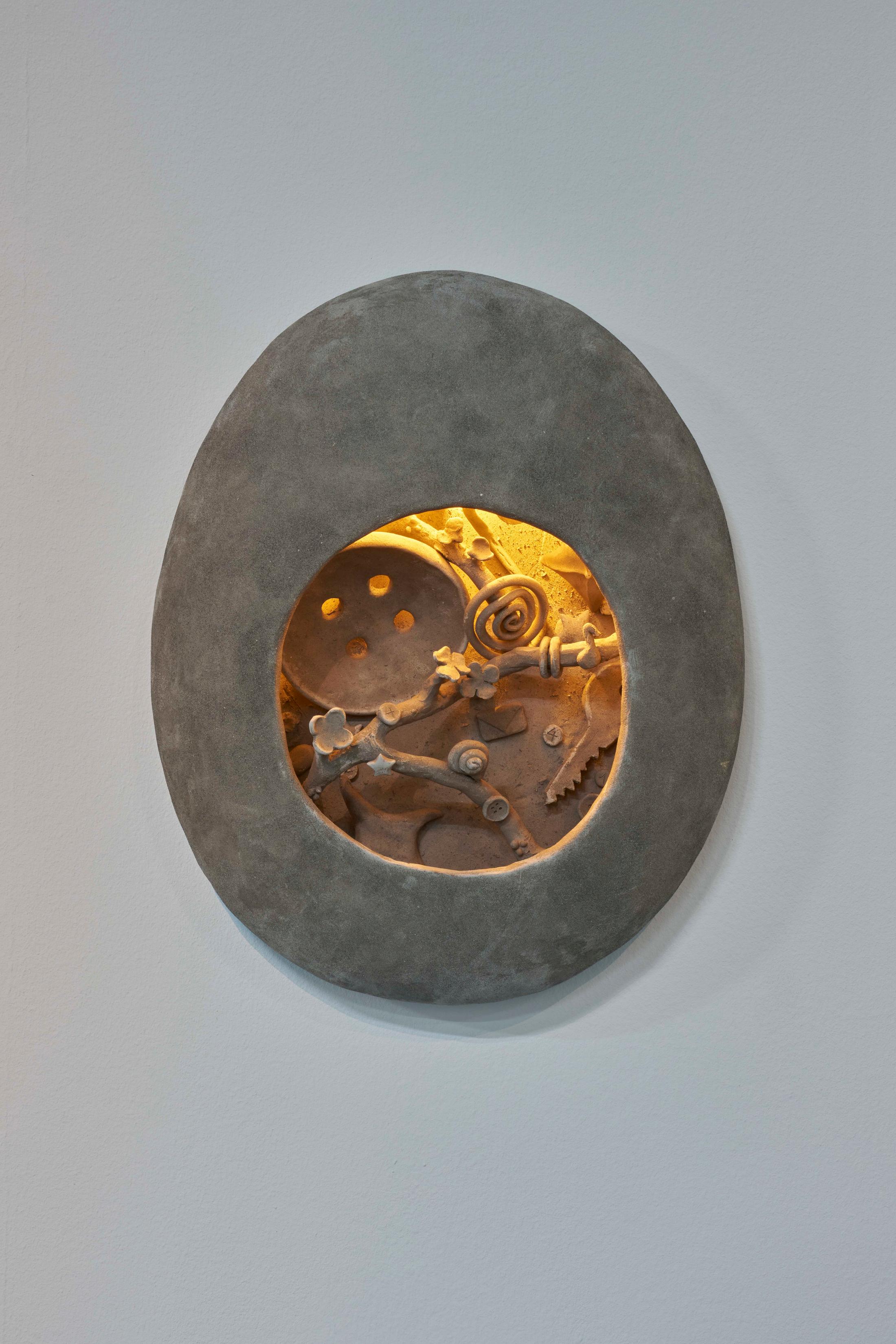 Exhibition View Solo Show Sophie Conus «Little ways down the road ; view on Attrape~Cœurs (Heart Catchers), 2024, ceramics, light system» at Salle Crosnier, Palais de l'Athénée, Geneva, 2024 / Photo: Guillaume Python / Courtesy: the artist and Palais de l'Athénée