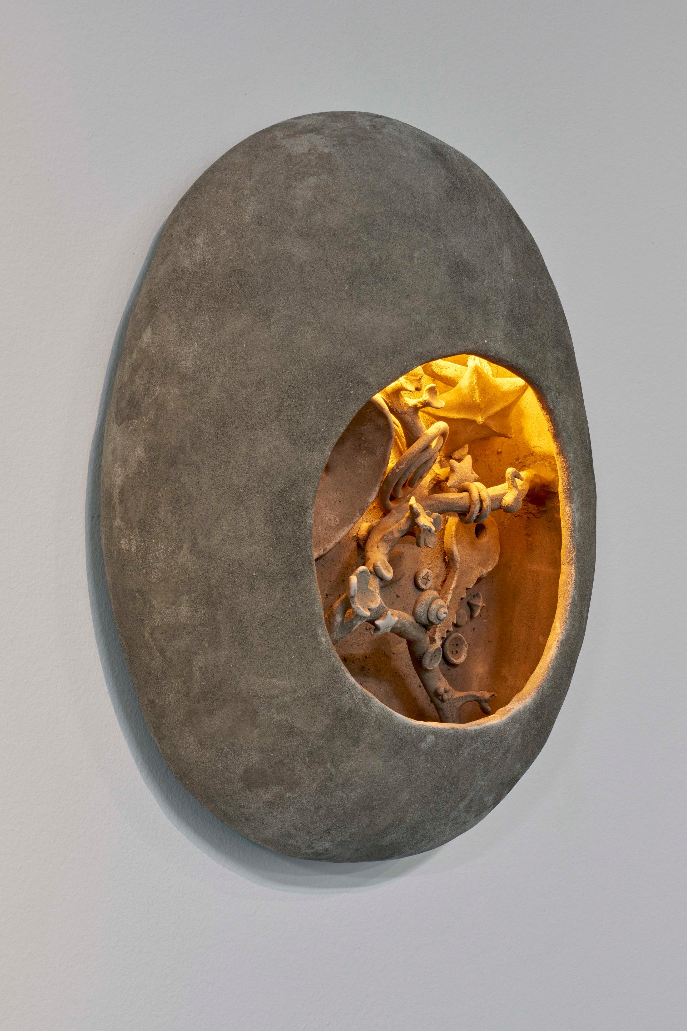 Exhibition View Solo Show Sophie Conus «Little ways down the road ; view on Attrape~Cœurs (Heart Catchers), 2024, ceramics, light system» at Salle Crosnier, Palais de l'Athénée, Geneva, 2024 / Photo: Guillaume Python / Courtesy: the artist and Palais de l'Athénée