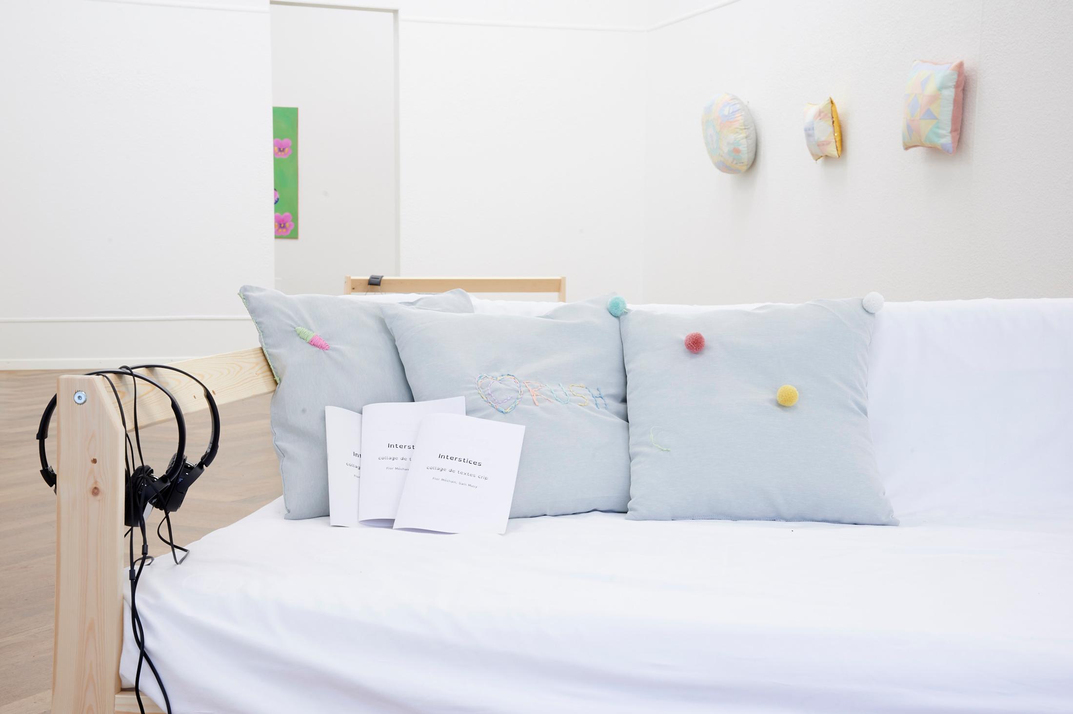 Exhibition View Group Show «Sweet Crip; view on Criptonite, Pleasure, 2023, Acrylic on medicine tablets» at Krone Couronne, Biel, 2023 / Photo: Alizée Quinche / Courtesy: the artists and Krone Couronne