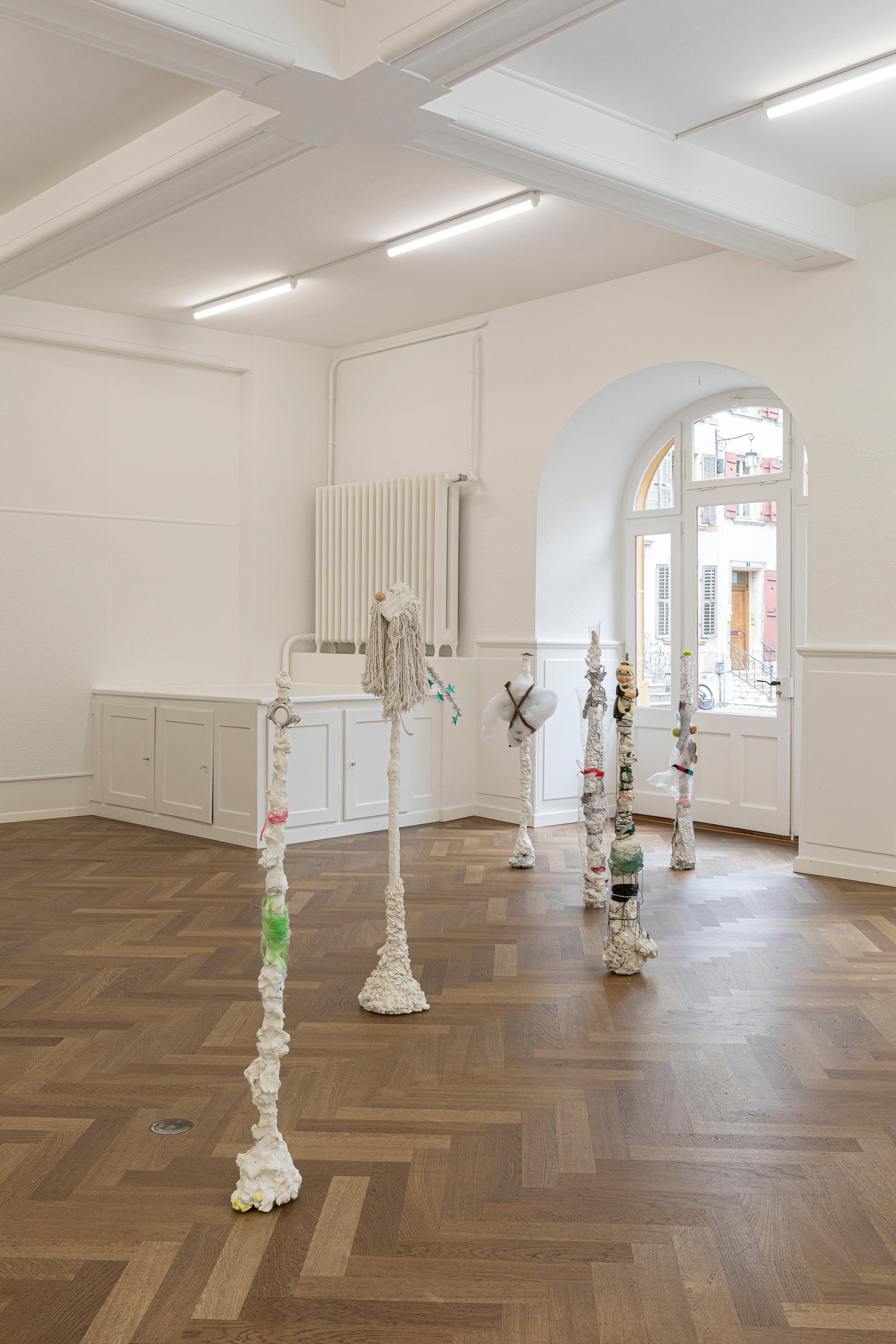 Exhibition View Group Show «THE GLEANERS; view on Sveta Mordovskaya, Shells are Spines, 2019-2023» at Krone Couronne, Biel, 2023 / Photo: Michal Florence Schorro / Courtesy: the artist and Weiss Falk Gallery, Basel/Zurich