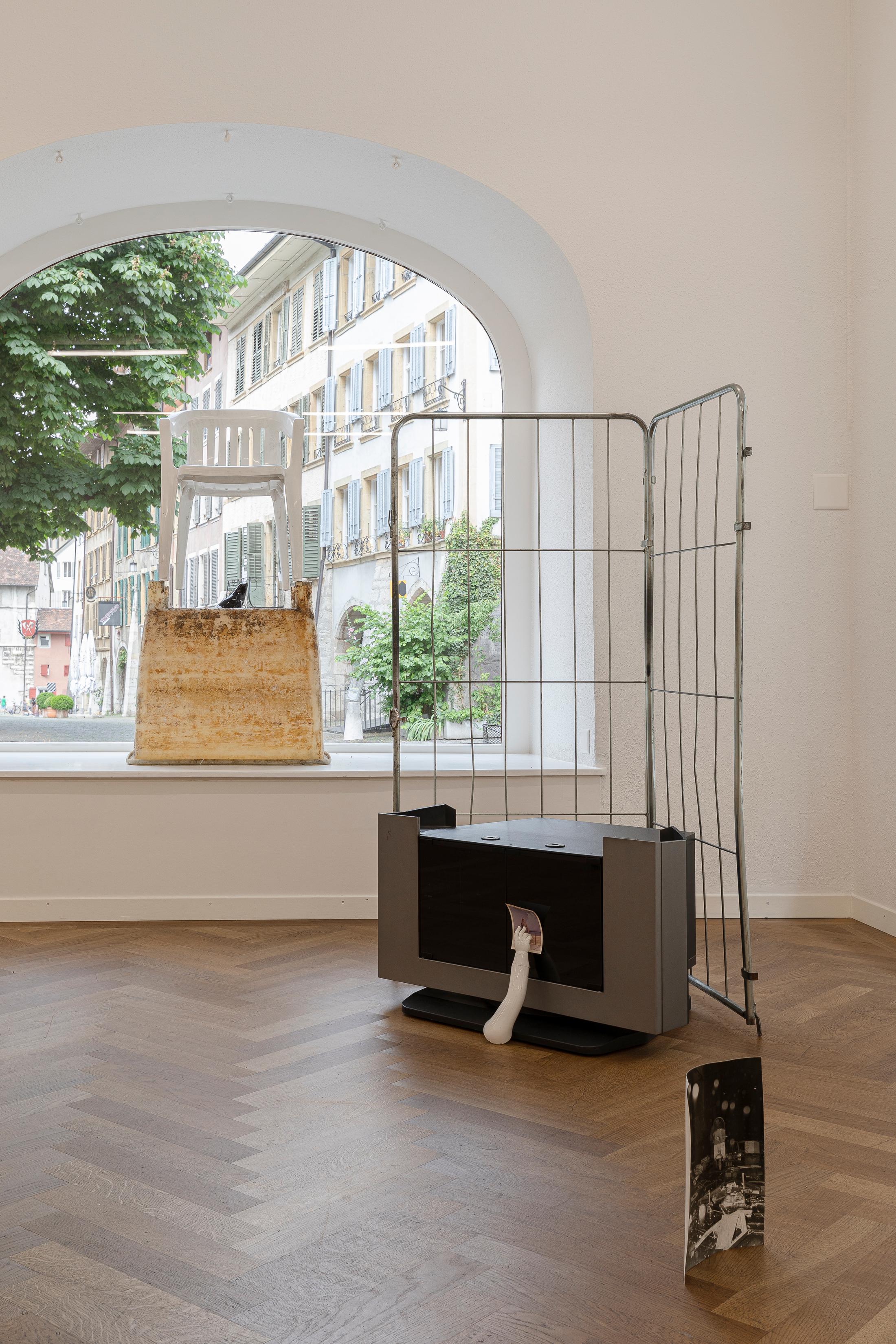 Exhibition View Group Show «THE GLEANERS» at Krone Couronne, Biel, 2023 / Photo: Michal Florence Schorro / Courtesy: the artists and Krone Couronne