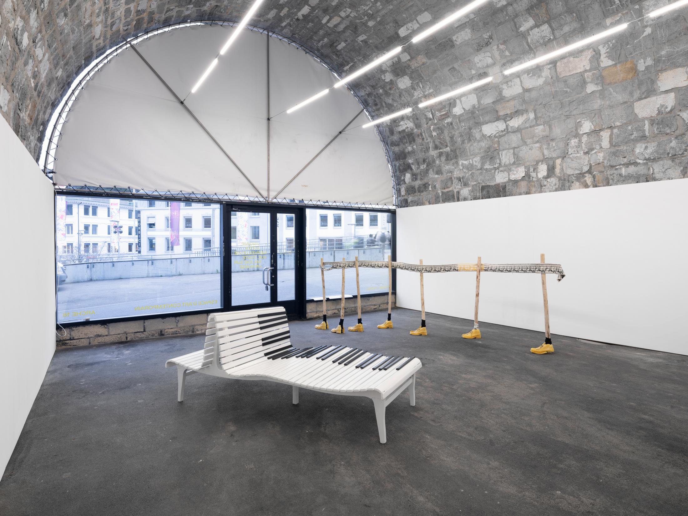 Exhibition View Solo Show Virginie Sistek «Merveilleuse Vue, Toute Ma Joie Sur Un Nuage» at Tunnel Tunnel, Lausanne, 2025 / Photo: Julien Gremaud / Courtesy: the artist and Tunnel Tunnel
