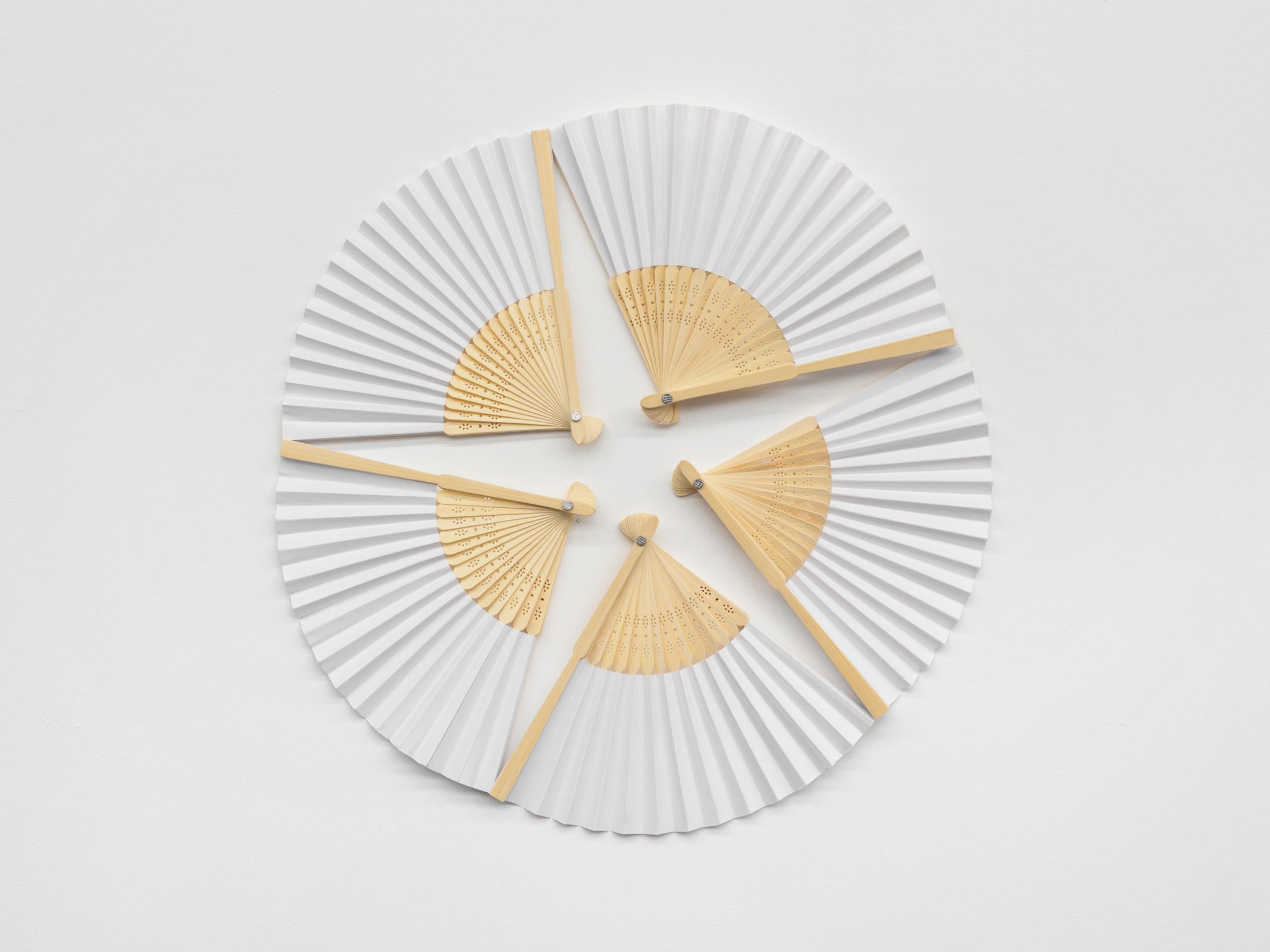 Exhibition View Solo Show Virginie Sistek «Merveilleuse Vue, Toute Ma Joie Sur Un Nuage» at Tunnel Tunnel, Lausanne, 2025 / Photo: Julien Gremaud / Courtesy: the artist and Tunnel Tunnel