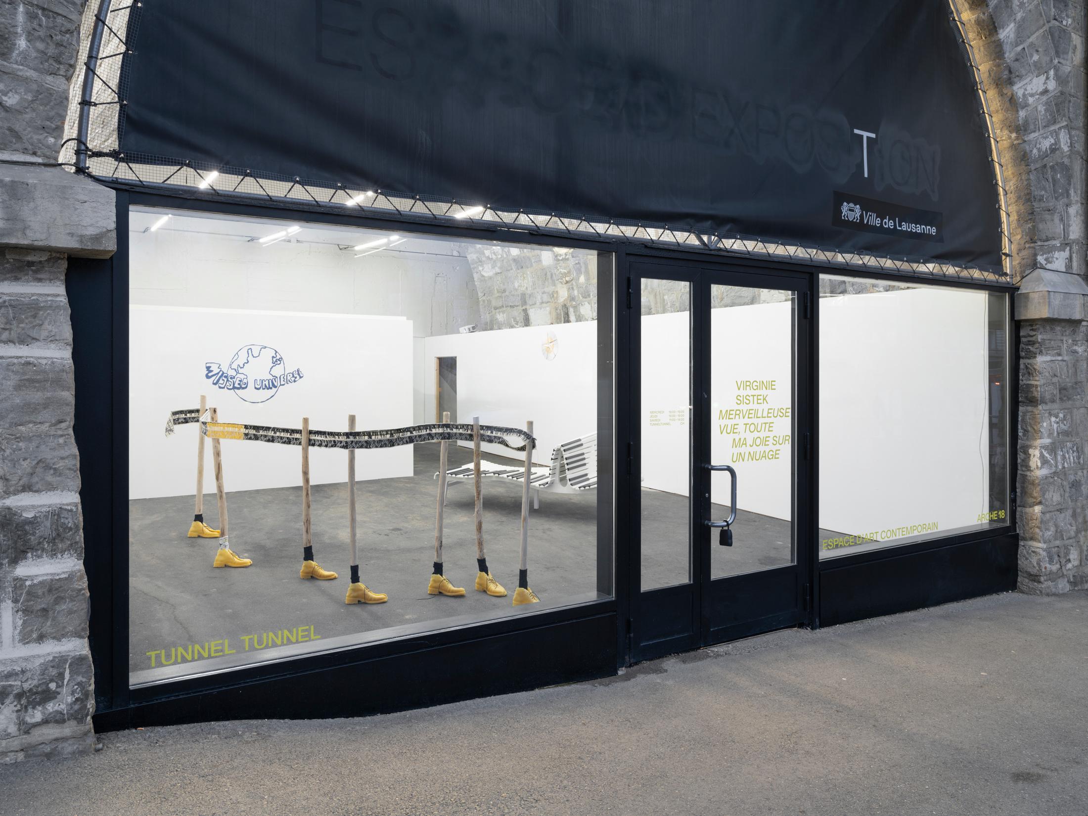 Exhibition View Solo Show Virginie Sistek «Merveilleuse Vue, Toute Ma Joie Sur Un Nuage» at Tunnel Tunnel, Lausanne, 2025 / Photo: Julien Gremaud / Courtesy: the artist and Tunnel Tunnel