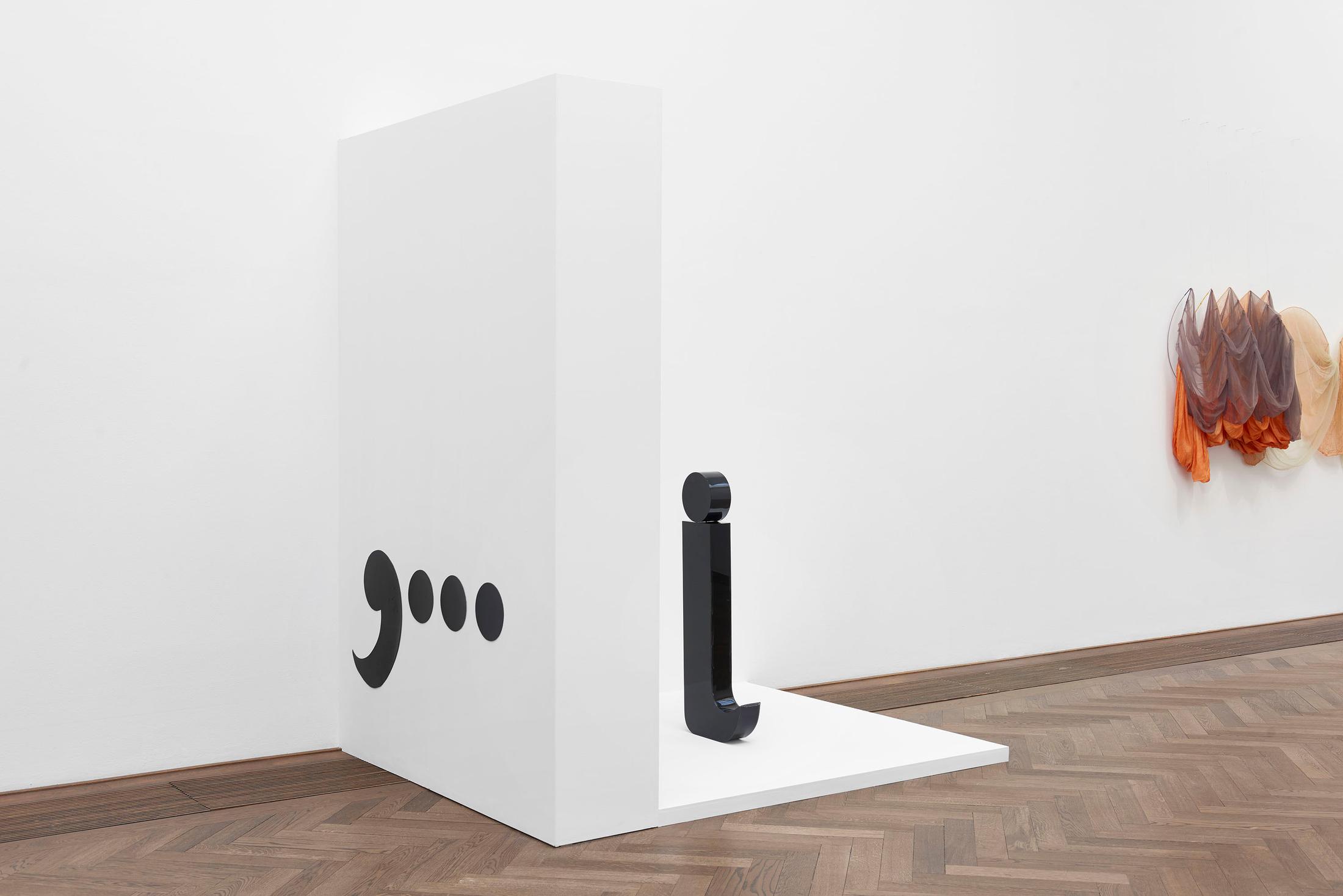 Exhibition View Groupshow «Bizarre Silks, Private Imaginings and Narrative Facts, etc.; view on Ketty La Rocca, Comma with 3 dots, 1970; Ketty La Rocca, J, 1970 and Rosemary Mayer, Hypsipyle, 1973» an exhibition by Nick Mauss at Kunsthalle Basel, Basel, 2020 / Photo: Philipp Hänger and Kunsthalle Basel / Courtesy: the artists and Kunsthalle Basel