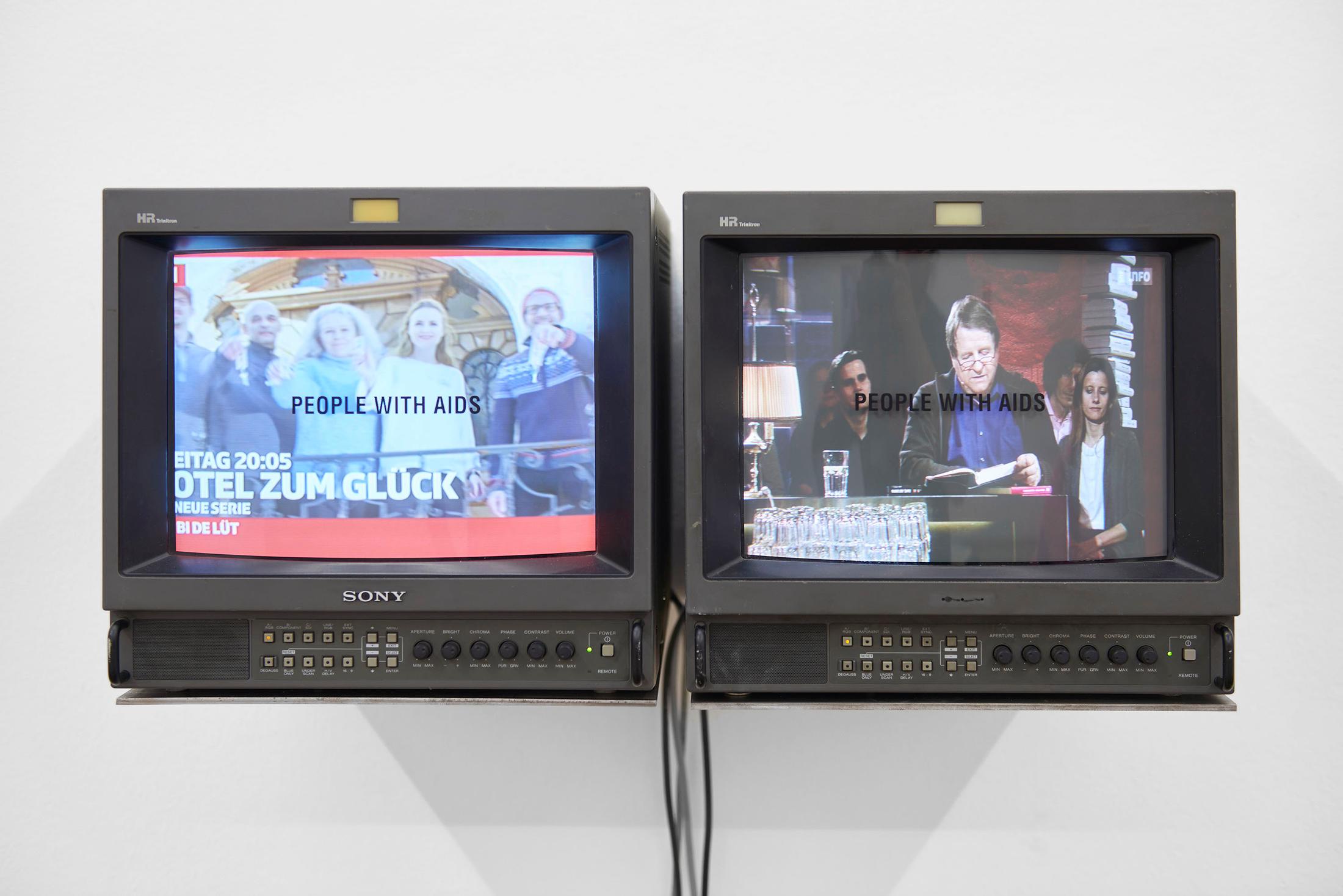 Exhibition View Groupshow «Bizarre Silks, Private Imaginings and Narrative Facts, etc.; view on Gretchen Bender, TV Text and Image (PEOPLE WITH AIDS), 1986–1993» an exhibition by Nick Mauss at Kunsthalle Basel, Basel, 2020 / Photo: Philipp Hänger and Kunsthalle Basel / Courtesy: the artist and Kunsthalle Basel