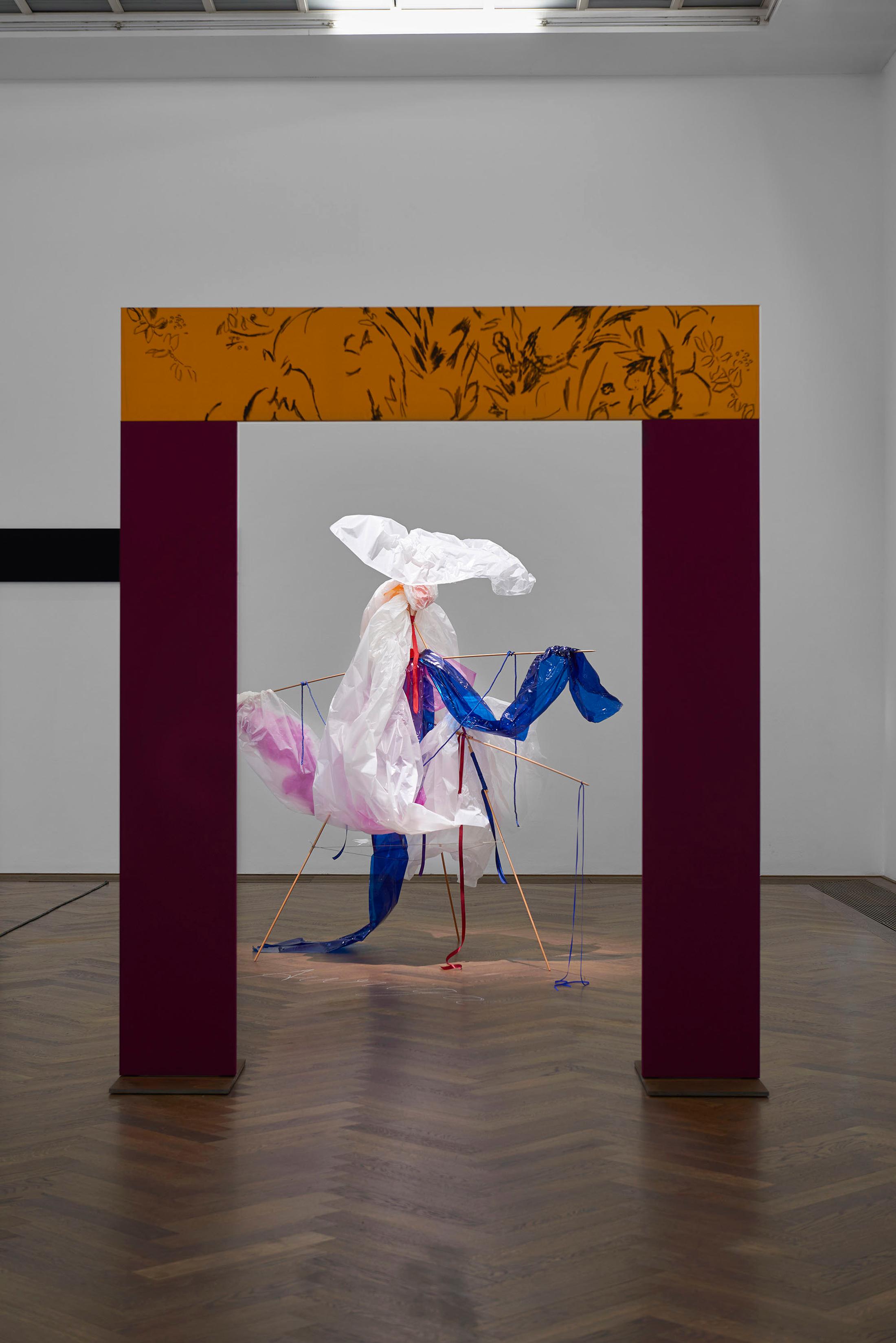 Exhibition View Groupshow «Bizarre Silks, Private Imaginings and Narrative Facts, etc.; view on Nick Mauss, Tresholds, 2020, und (hinten) Rosemary Mayer, «Wiederaufführung» von Nick Mauss in Zusammenarbeit mit dem Estate of Rosemary Mayer, February Ghosts (Monoceros, Auriga, and Orion), 1981/2020» an exhibition by Nick Mauss at Kunsthalle Basel, Basel, 2020 / Photo: Philipp Hänger and Kunsthalle Basel / Courtesy: the artists and Kunsthalle Basel