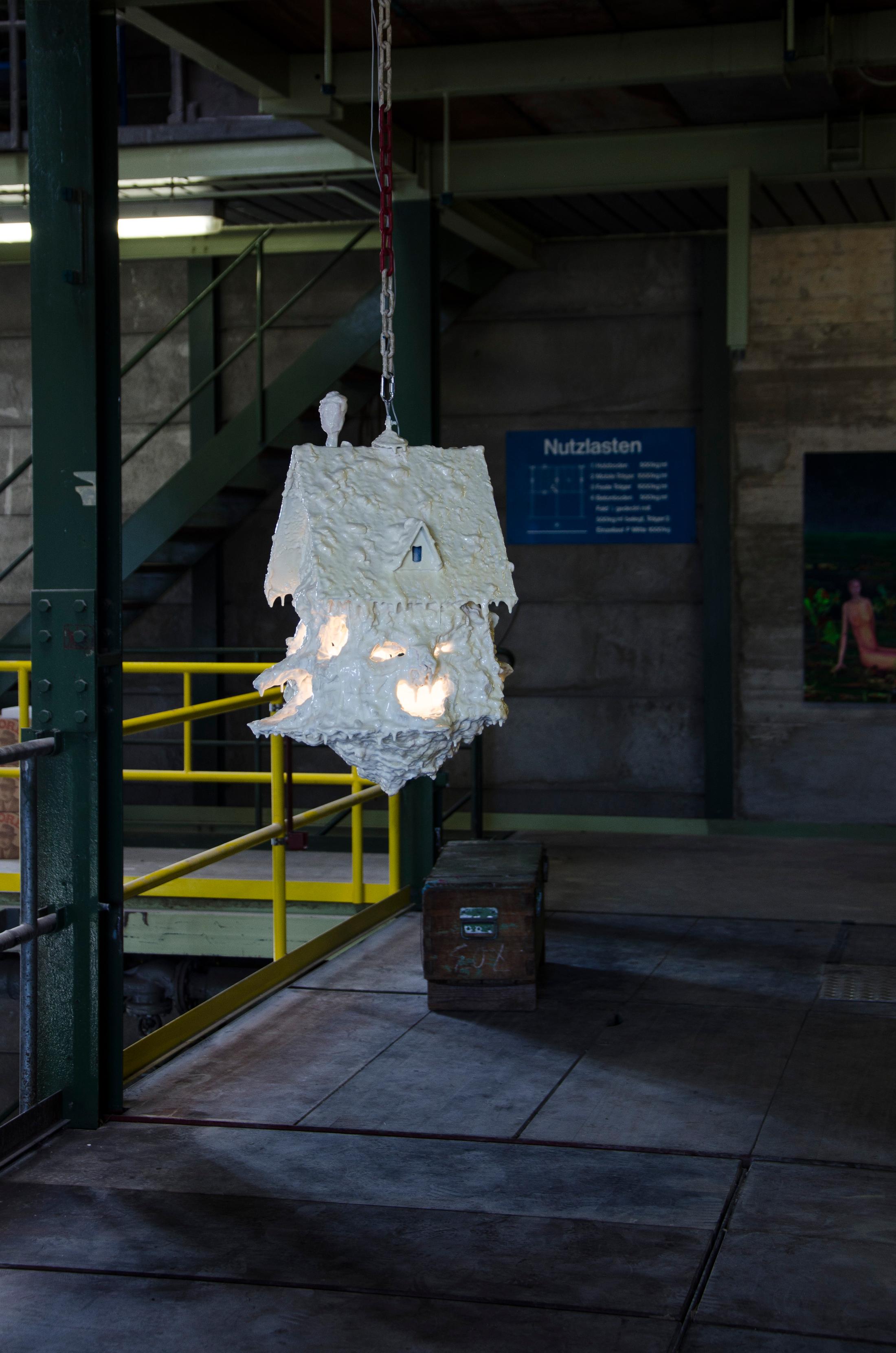 Exhibition View Groupshow «Boring Twenties; view on Jürgen Baumann, Vogelhäuschen, 2020» at Hrüze Gegi, Winterthur, 2020 / Photo: Hrüze Gegi / Courtesy: the artists and Hrüze Gegi