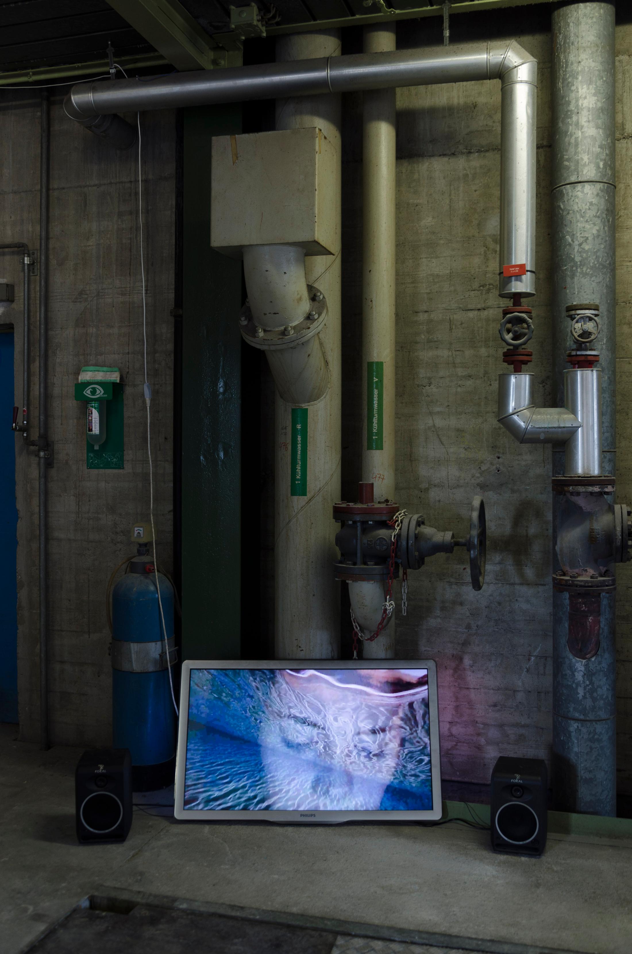 Exhibition View Groupshow «Boring Twenties; view on Johanna Müller, How to sleep 8 hours in 4 hours, 2019» at Hrüze Gegi, Winterthur, 2020 / Photo: Hrüze Gegi / Courtesy: the artists and Hrüze Gegi