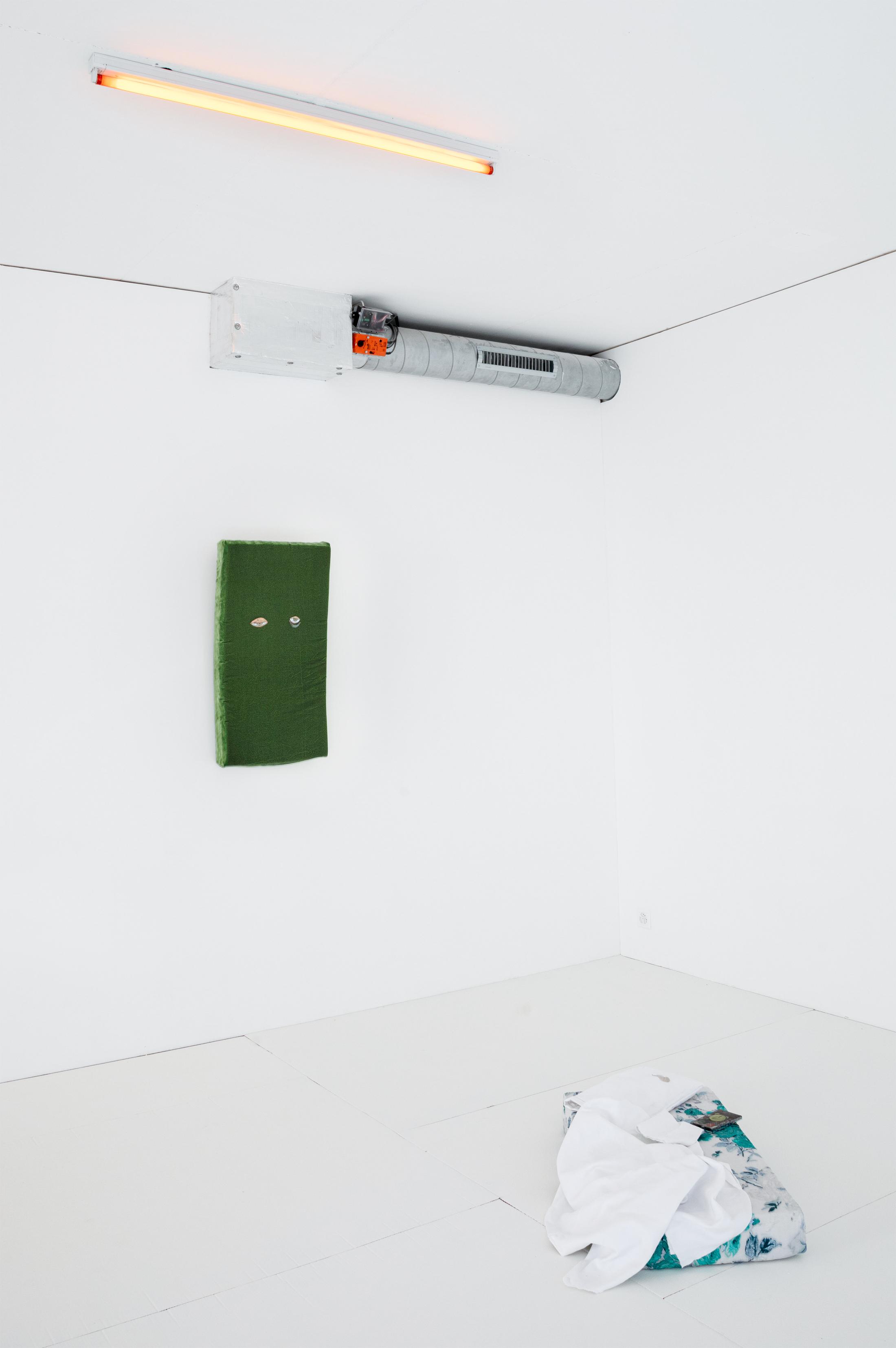 Exhibition View Caroline Schattling Villeval and Paul Paillet Duo Show «No firing» at Espace 3353, Geneva, 2021 / Photo: Farah Mirzayeva / Courtesy: the artists and Espace 3353