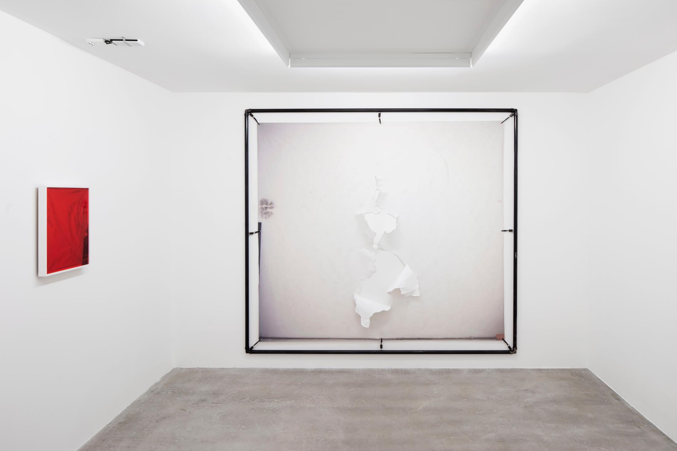 Exhibition View Cassidy Toner Soloshow «Unstable 4th Wall» at GALERIE PHILIPPZOLLINGER, Zurich, 2019 / Photo: Conradin Frei / Courtesy: the artist and GALERIE PHILIPP ZOLLINGER