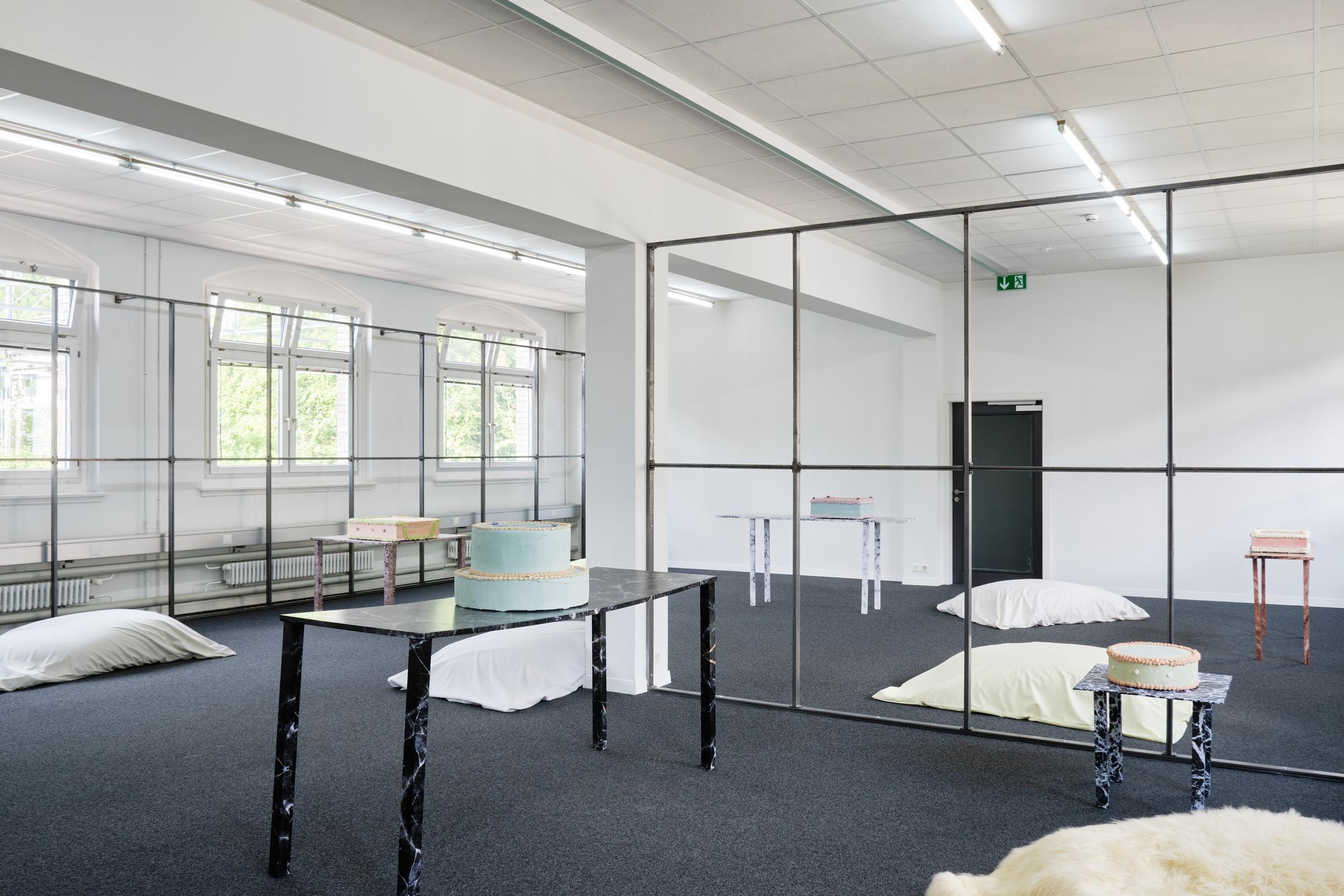 Exhibition View Cathrin Jarema Solo Show «and then I got distracted» at unanimous consent, Zurich, 2022 / Photo: Philip Ullrich / Courtesy: the artist and unanimous consent