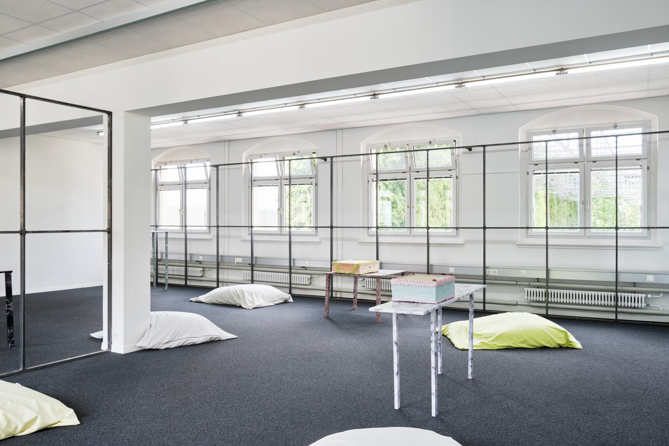 Exhibition View Cathrin Jarema Solo Show «and then I got distracted» at unanimous consent, Zurich, 2022 / Photo: Philip Ullrich / Courtesy: the artist and unanimous consent