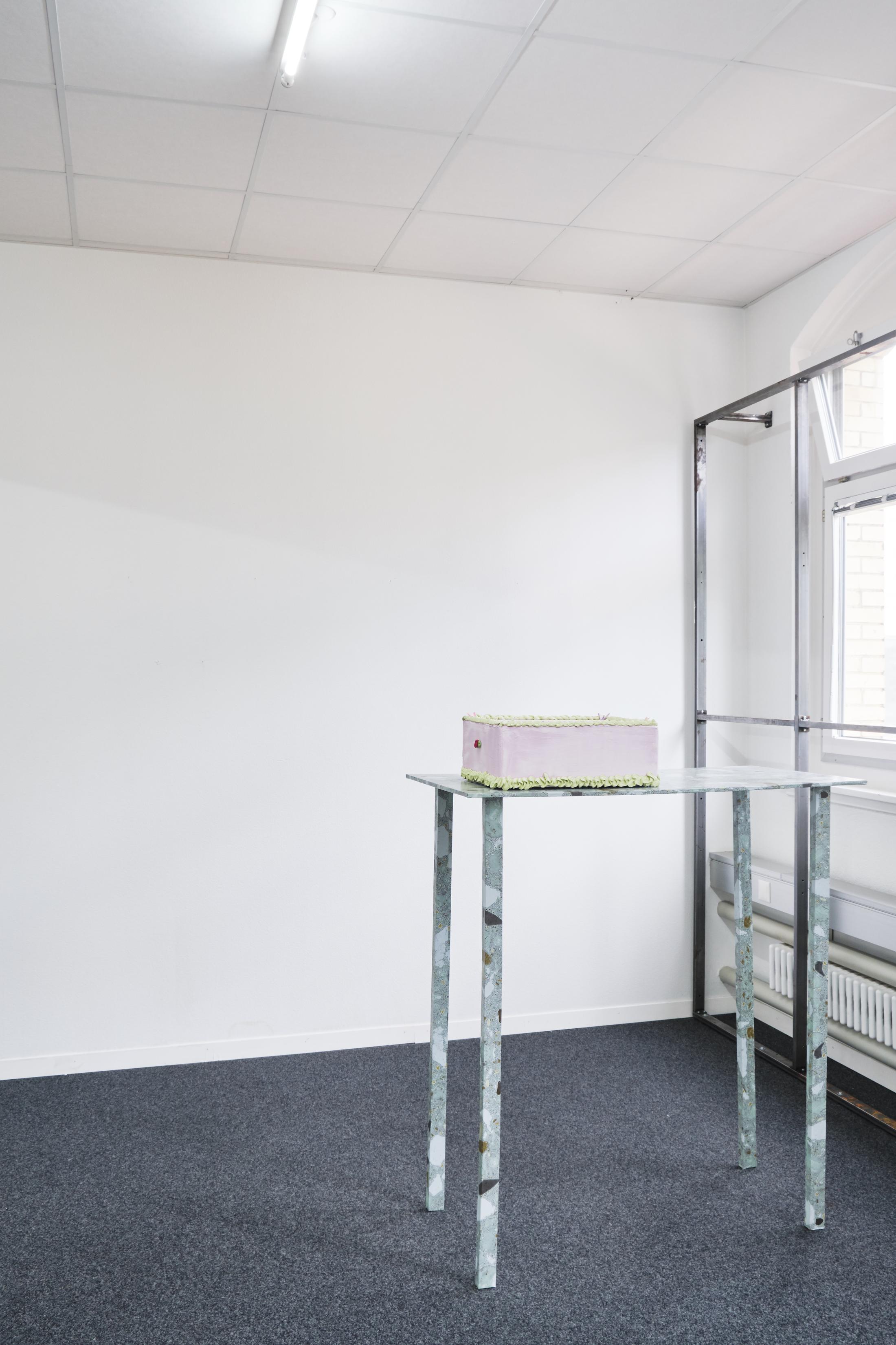 Exhibition View Cathrin Jarema Solo Show «and then I got distracted» at unanimous consent, Zurich, 2022 / Photo: Philip Ullrich / Courtesy: the artist and unanimous consent