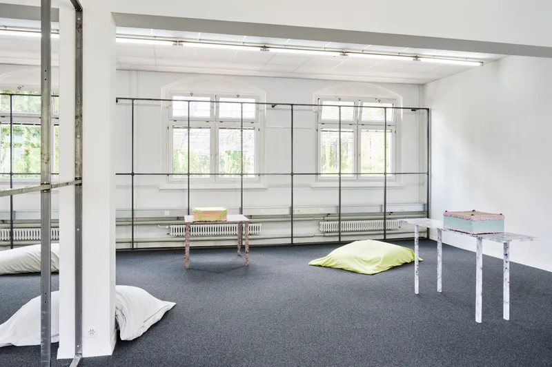 Exhibition View Cathrin Jarema Solo Show «and then I got distracted» at unanimous consent, Zurich, 2022 / Photo: Philip Ullrich / Courtesy: the artist and unanimous consent