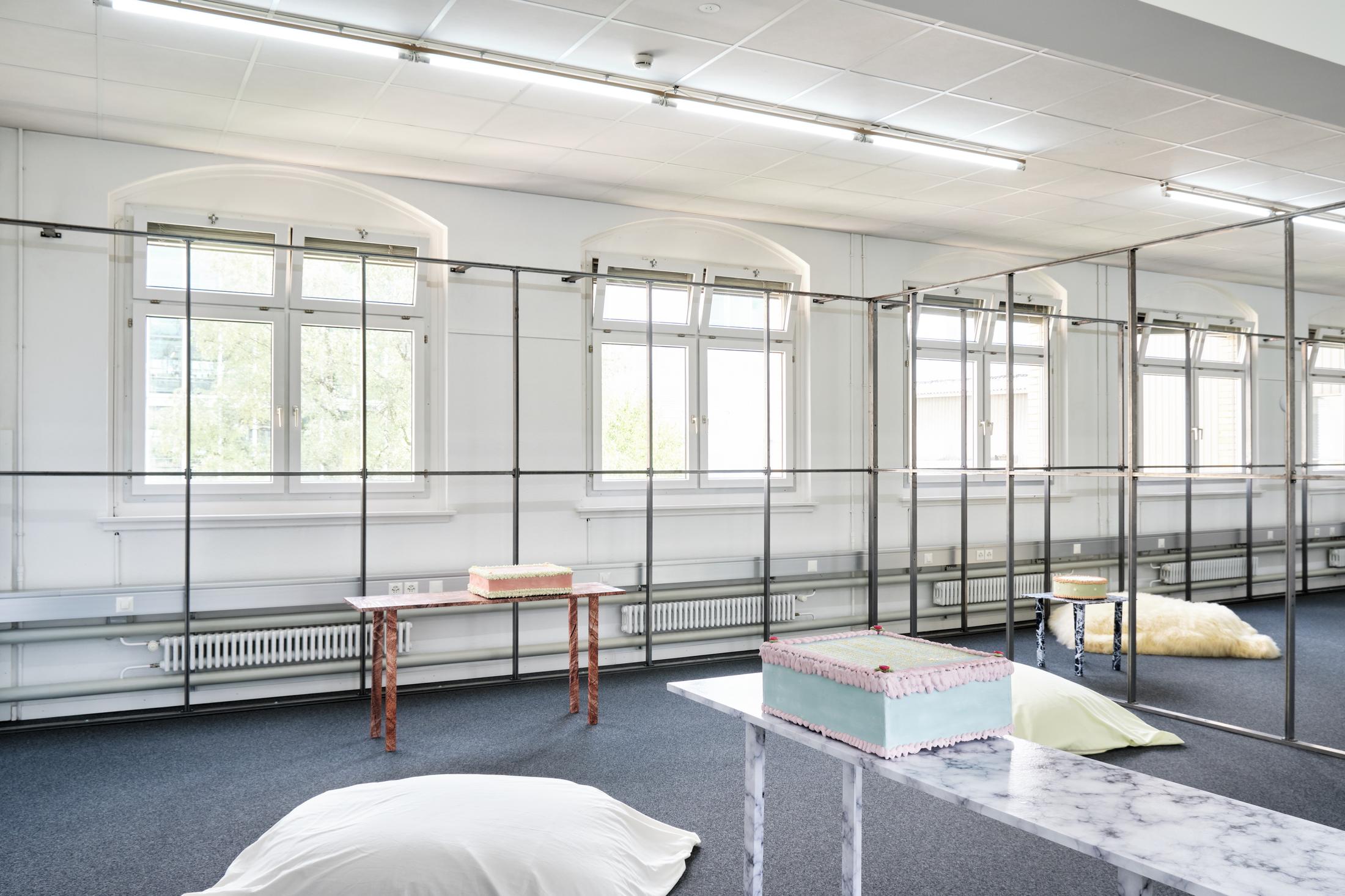 Exhibition View Cathrin Jarema Solo Show «and then I got distracted» at unanimous consent, Zurich, 2022 / Photo: Philip Ullrich / Courtesy: the artist and unanimous consent