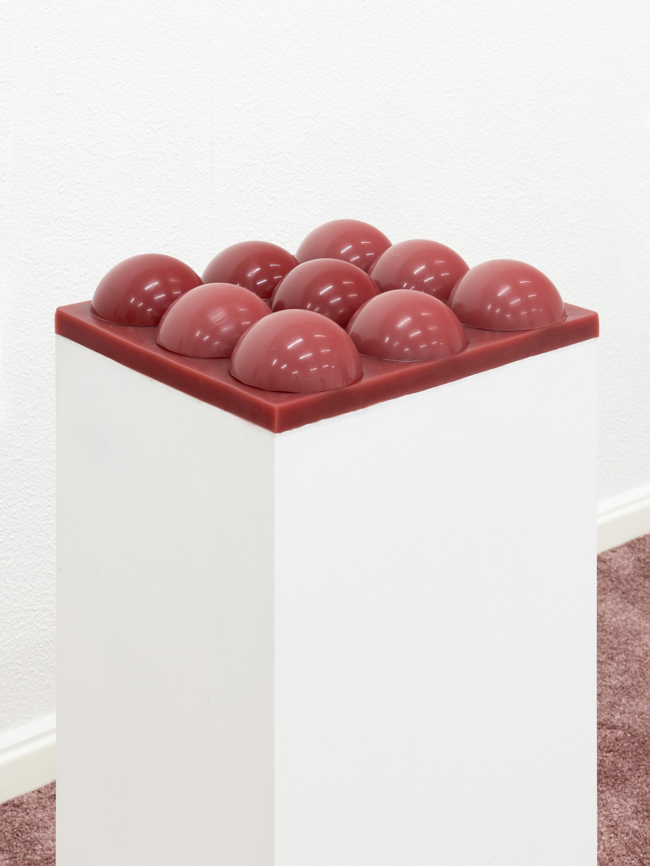 Exhibition View Group Show «TIES AND KNOTS AND BANDAGES; view on Vanessa Safavi, Untitled 3 & 4, from the VACUUM SERIES, 2022, Silicone, pigments, variable dimensions» at Kronne Couronne, Biel/Bienne, 2022 / Photo: Thalles Piaget / Courtesy: the artist and Krone Couronne