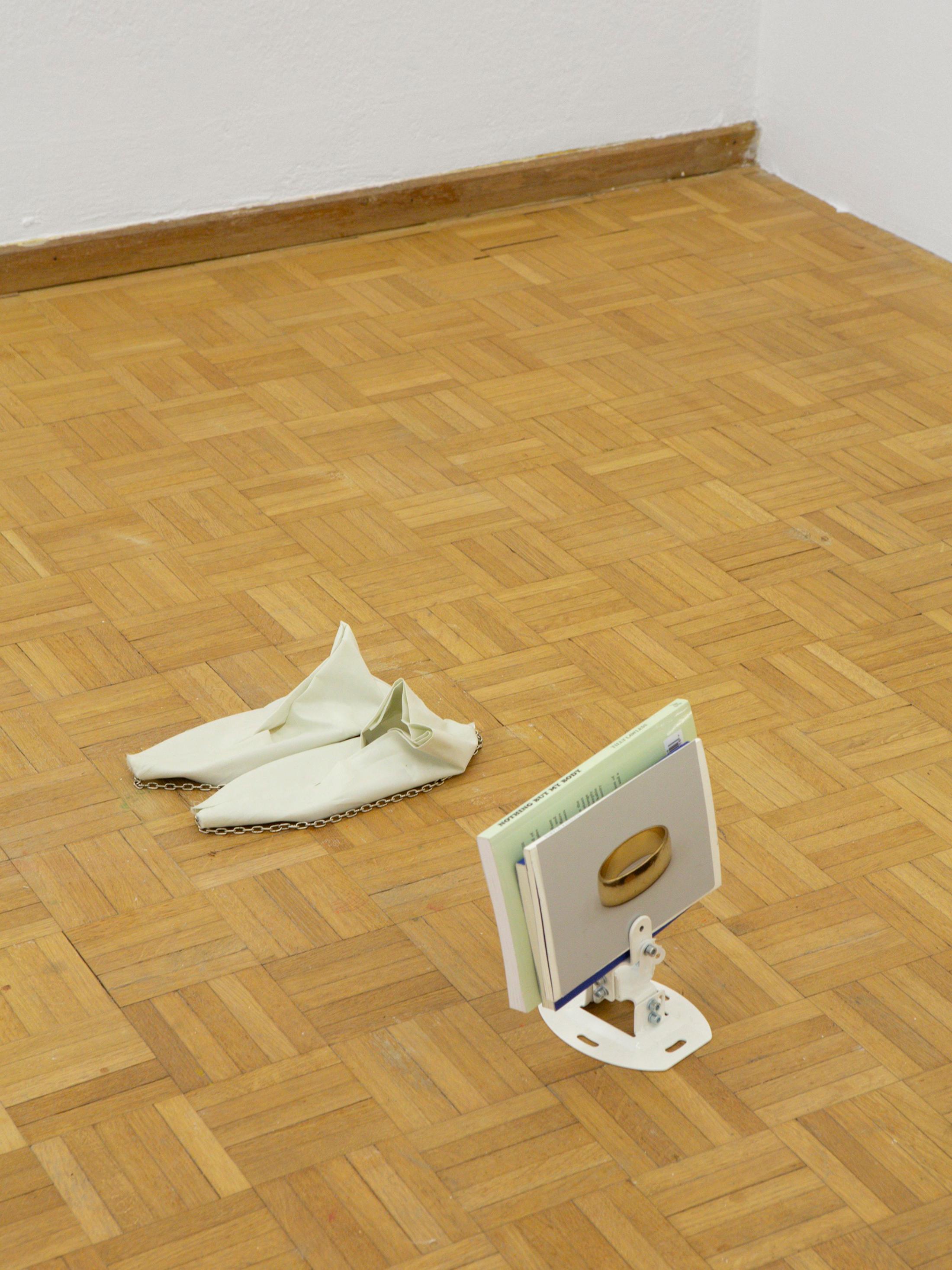 Exhibition View Céline Mathieu Solo Show «Economy of Means» at Sentiment, Zurich, 2022-2023 / Photo: Philipp Rupp and Julien Gremaud / Courtesy: the artist and Sentiment