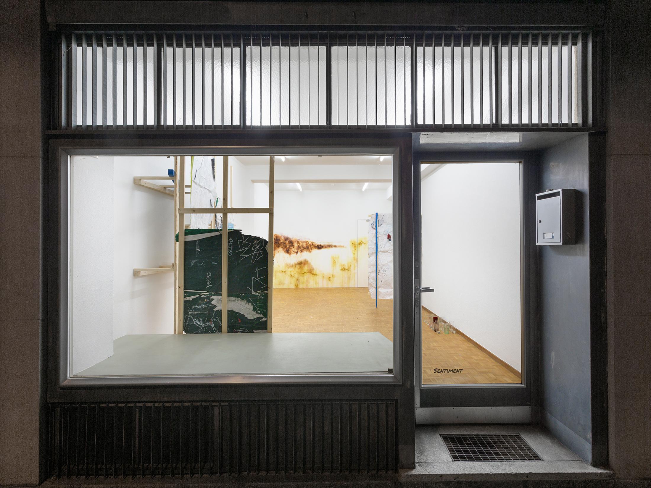 Exhibition View Duo Show «Wet Excess» at Sentiment, Zurich, 2022 / Photo: Philipp Rupp and Julien Gremaud / Courtesy: the artists and Sentiment