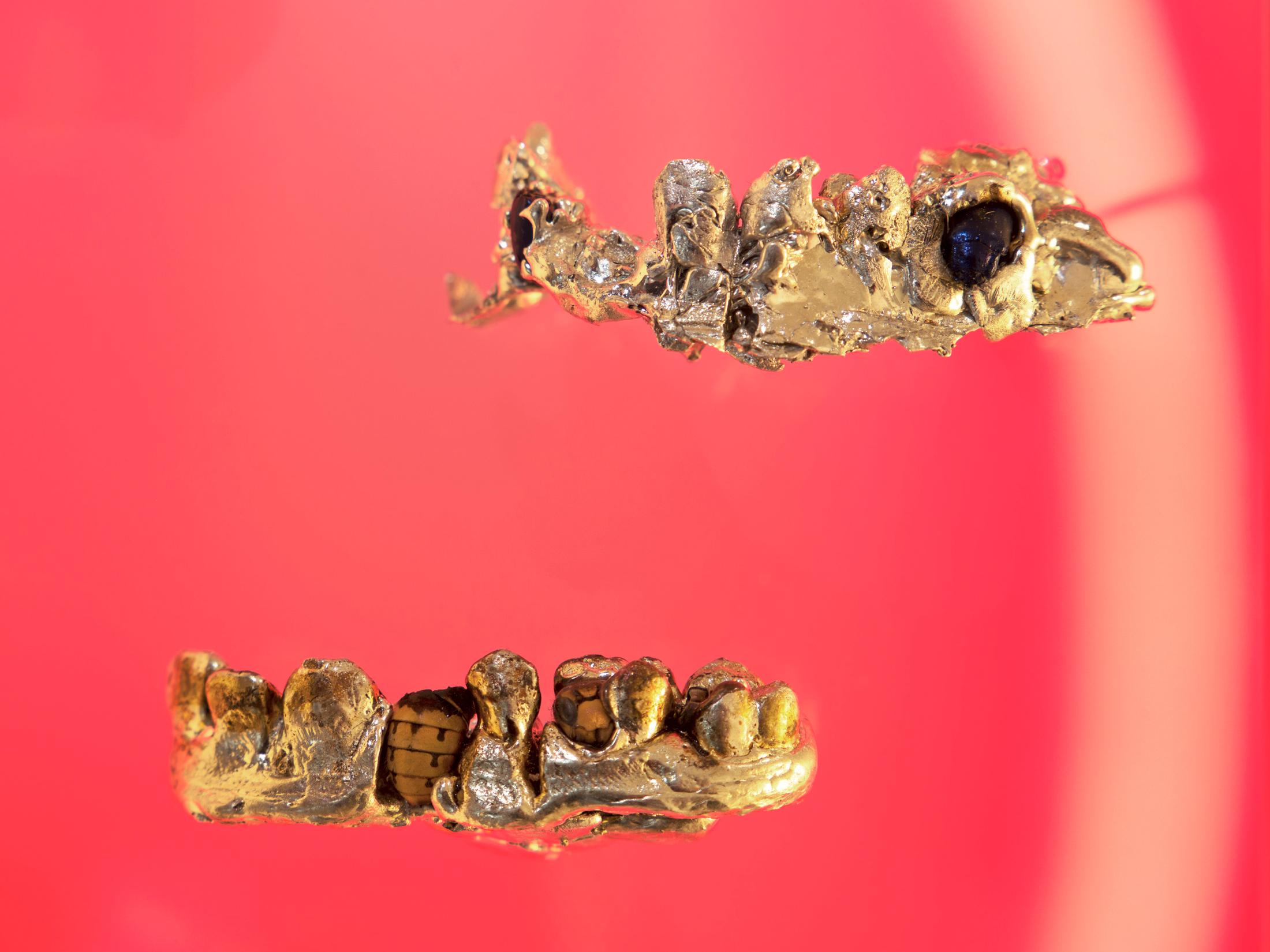 Exhibition View Chloé Delarue Solo Show «TAFAA – BLUE LIGHTS TENDERNESS; view on Chloé Delarue, TAFAA – PIMP MY BREATH AWAY, 2021, detail» at Windhager von Kaenel, Zurich, 2021 / Photo: © Florimond Dupont / Courtesy: the artist and Windhager von Kaenel