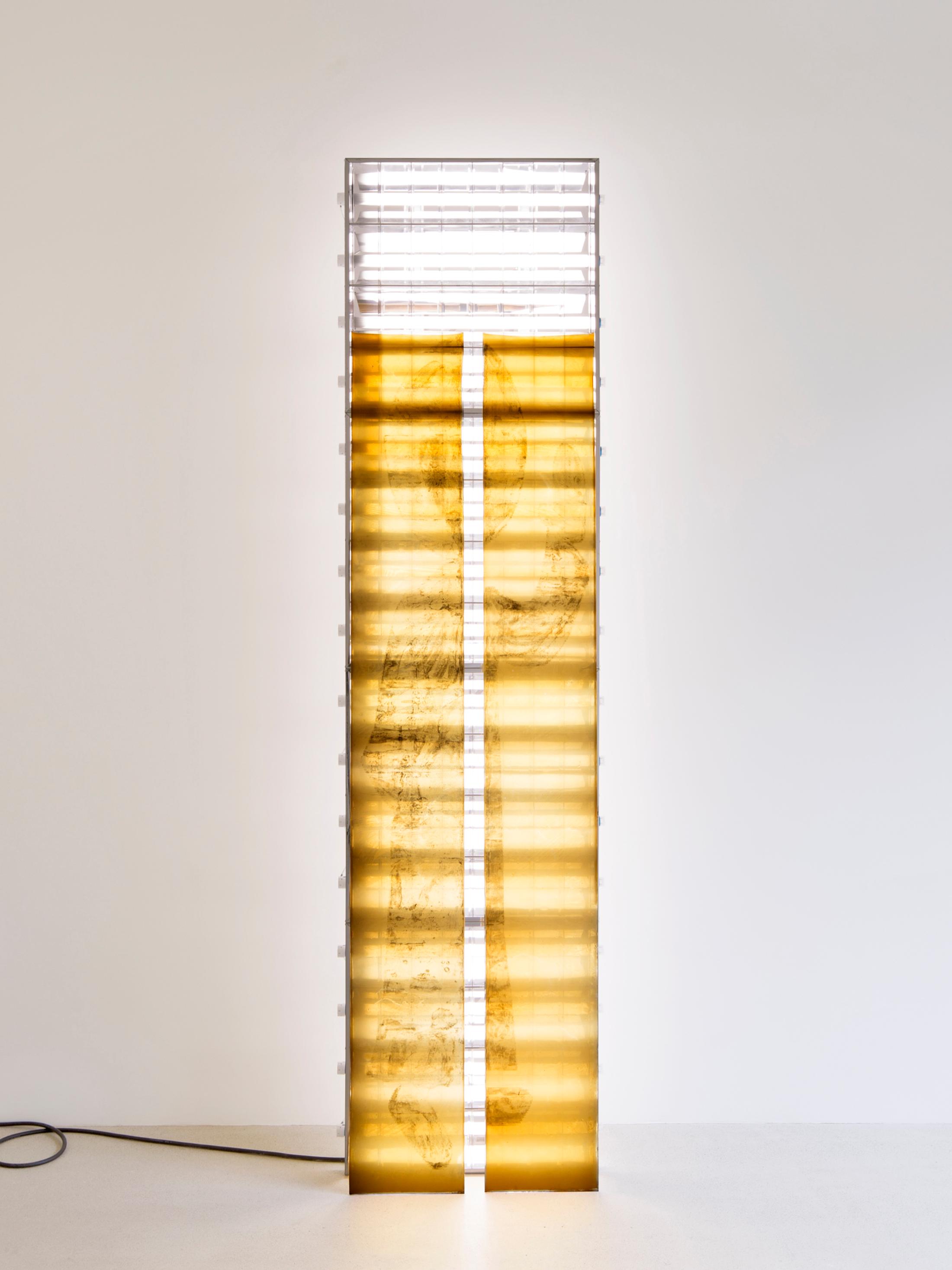 Exhibition View Chloé Delarue Solo Show «TAFAA – BLUE LIGHTS TENDERNESS; view on Chloé Delarue, TAFAA – ONLY RELICS FEEDS THE DESERT (HALO), 2021» at Windhager von Kaenel, Zurich, 2021 / Photo: © Florimond Dupont / Courtesy: the artist and Windhager von Kaenel