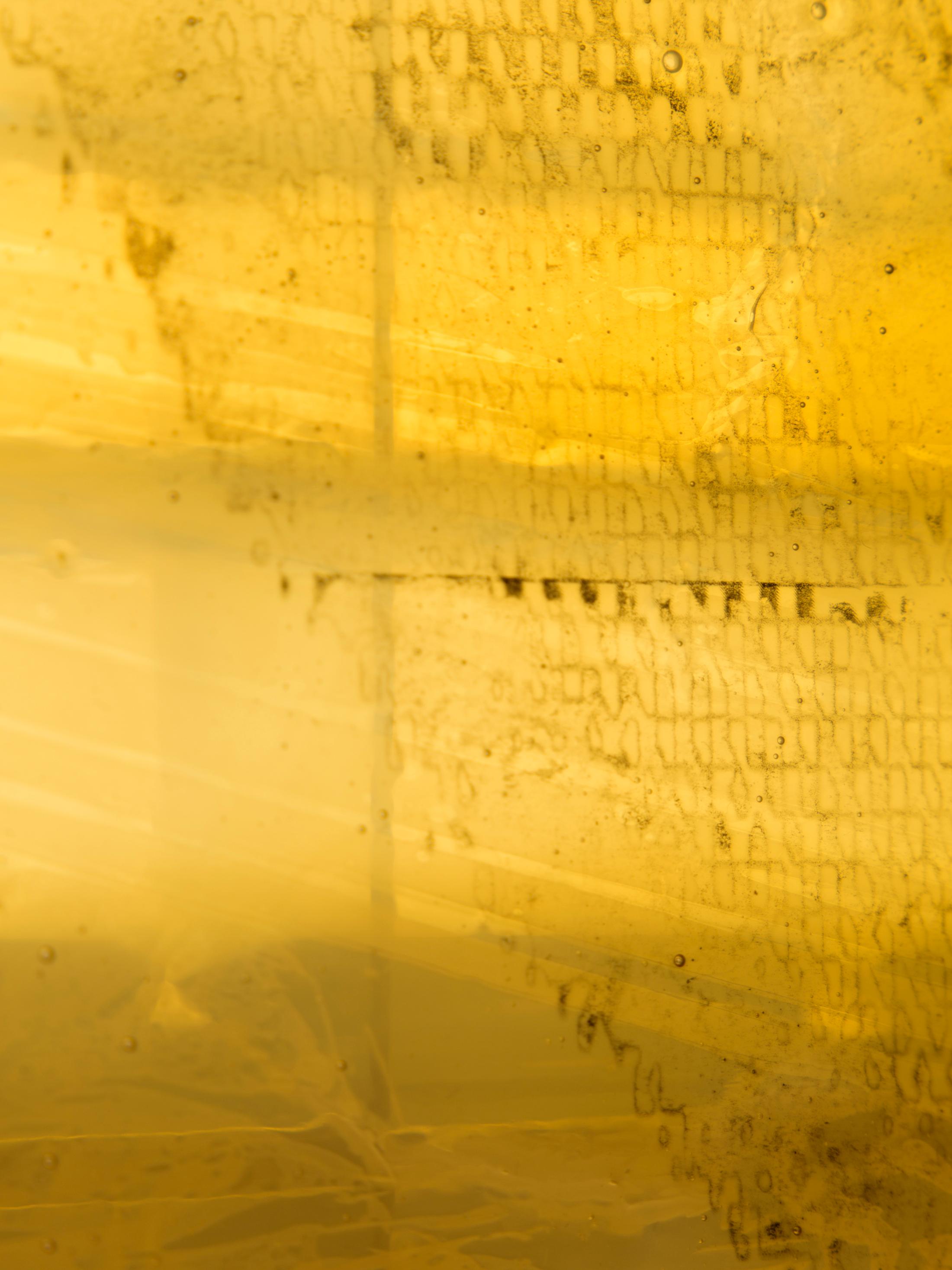 Exhibition View Chloé Delarue Solo Show «TAFAA – BLUE LIGHTS TENDERNESS; view on Chloé Delarue, TAFAA – ONLY RELICS FEEDS THE DESERT (HALO), 2021, detail» at Windhager von Kaenel, Zurich, 2021 / Photo: © Florimond Dupont / Courtesy: the artist and Windhager von Kaenel