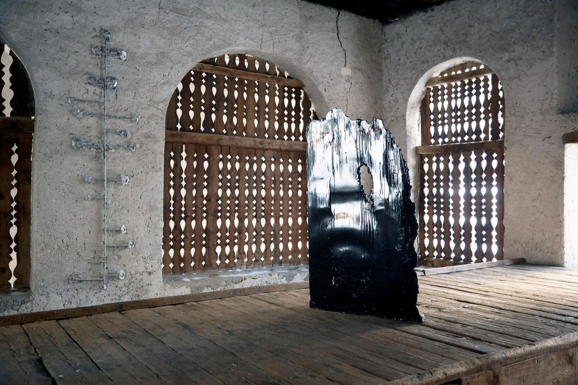 Installation View Sarah Masüger «In Your Hands»  at Stalla Madulain, 2018 / Photo: Maurice Haas / Courtesy: the artist and Stalla Madulain