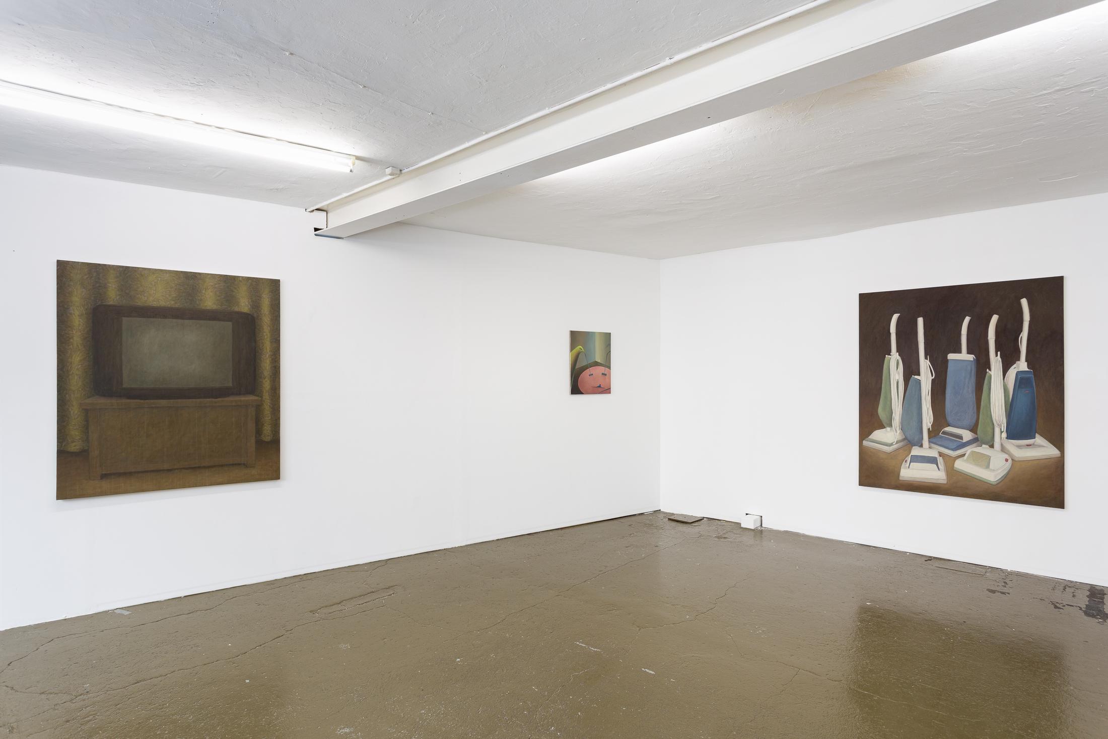 Exhibition View Groupshow «New (Object) Order» with Christoph Hänsli, Eduardo Rubén and Francisco Sierra at Last Tango, Zurich, 2019 / Photo: Kilian Bannwart / Courtesy: the artists and Last Tango