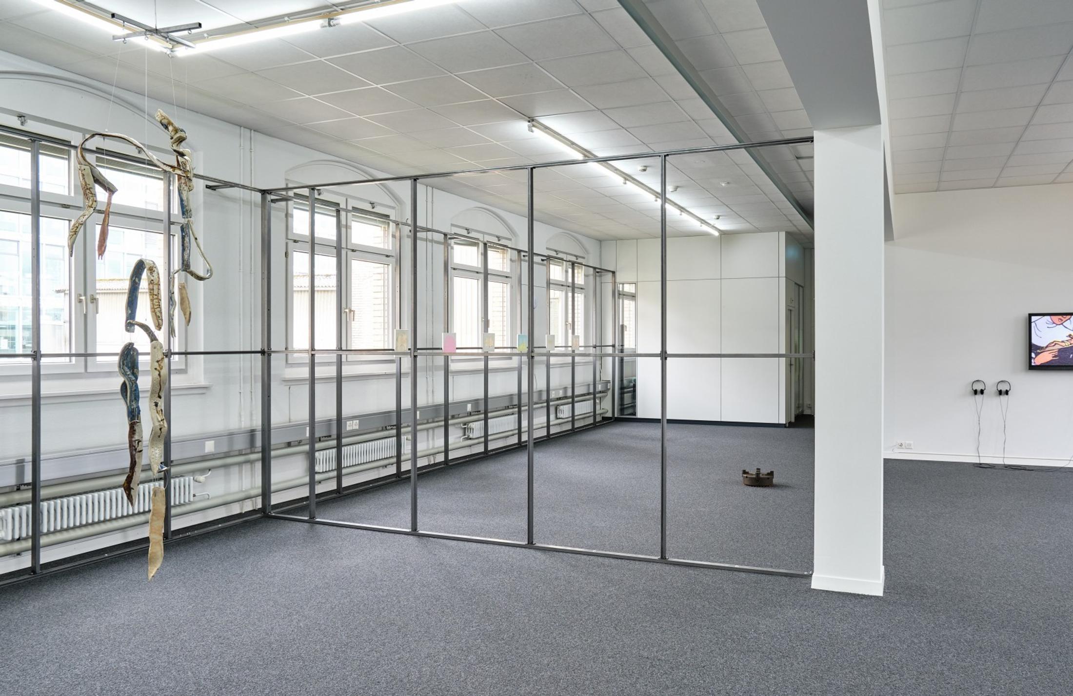 Exhibition View Group Show «Circular gestures» at unanimous consent, Zurich, 2022 / Photo: Philip Ullrich / Courtesy: the artists and unanimous consent