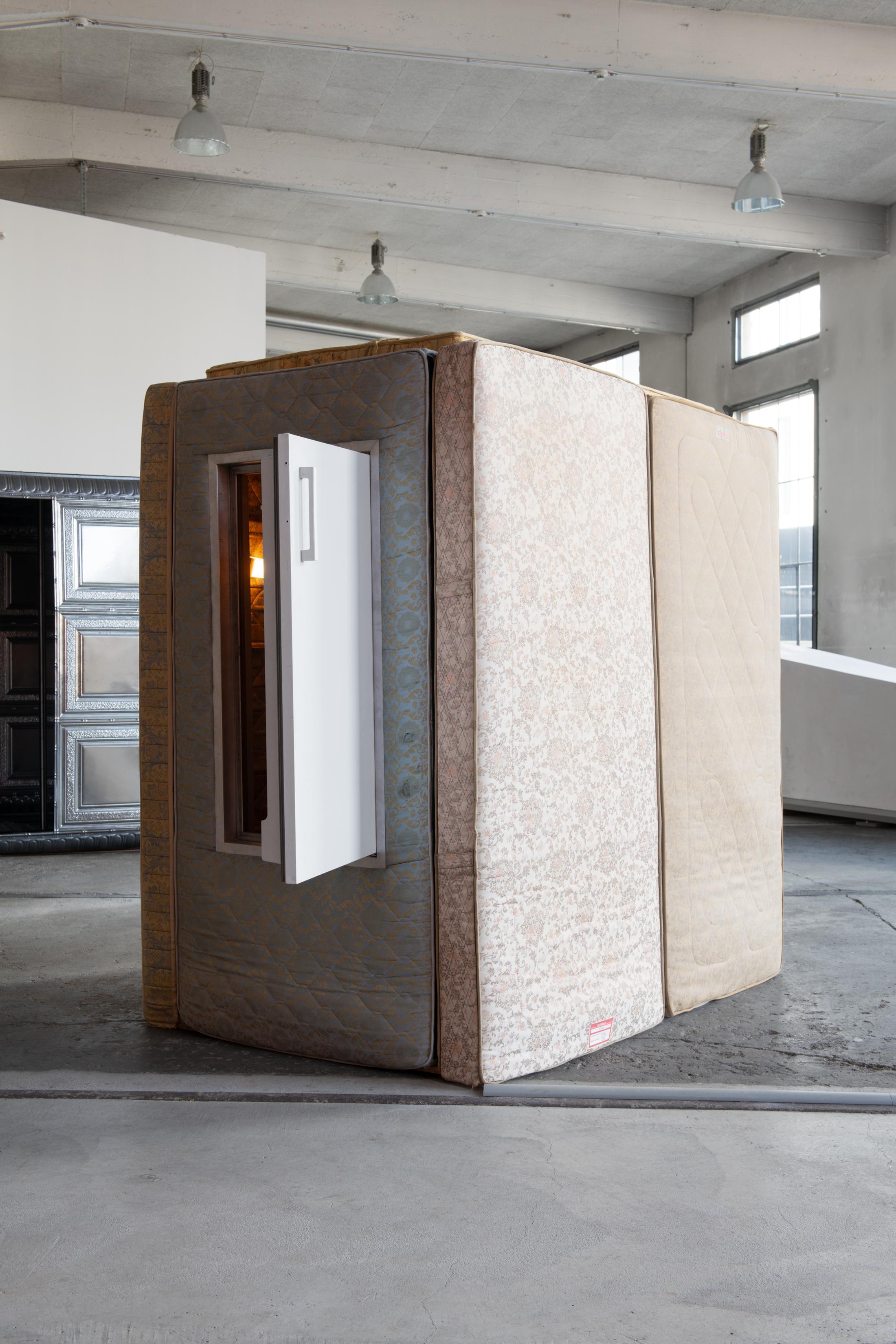 Exhibition View Group Show «Città irreale; view on Bob Gramsma, OI 0278, 2002» at Lokremise, St. Gallen, 2021 / Photo: Sebastian Stadler / Courtesy: Collection of Kunstmuseum St. Gallen with help of the Federal Office of Culture Switzerland