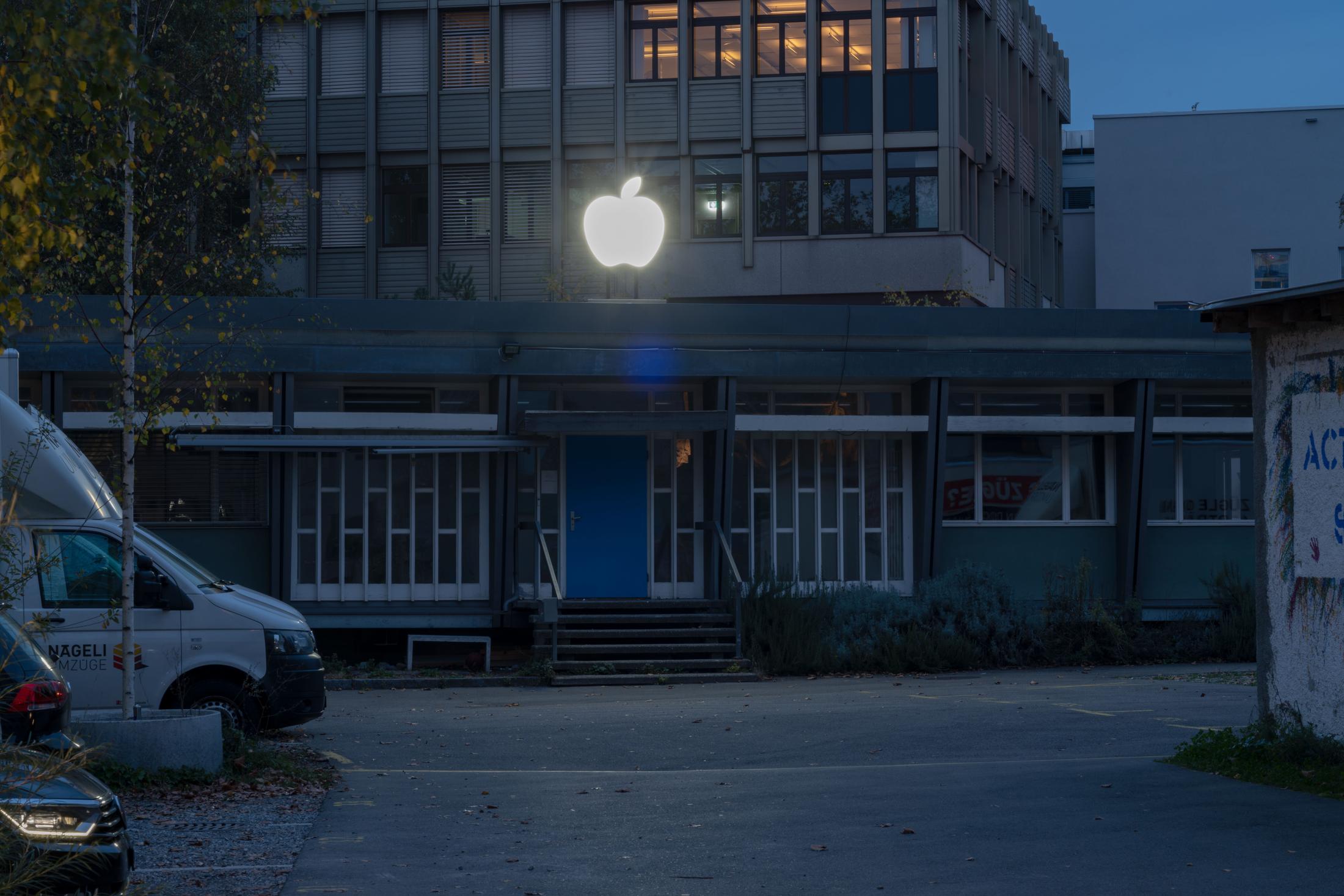 Exhibition View Claire Fontaine Soloshow «Too Late To Read» at Longtang, Zurich, Oerlikon, 2019 / Photo: Stefan Burger / Courtesy: the artist and Longtang