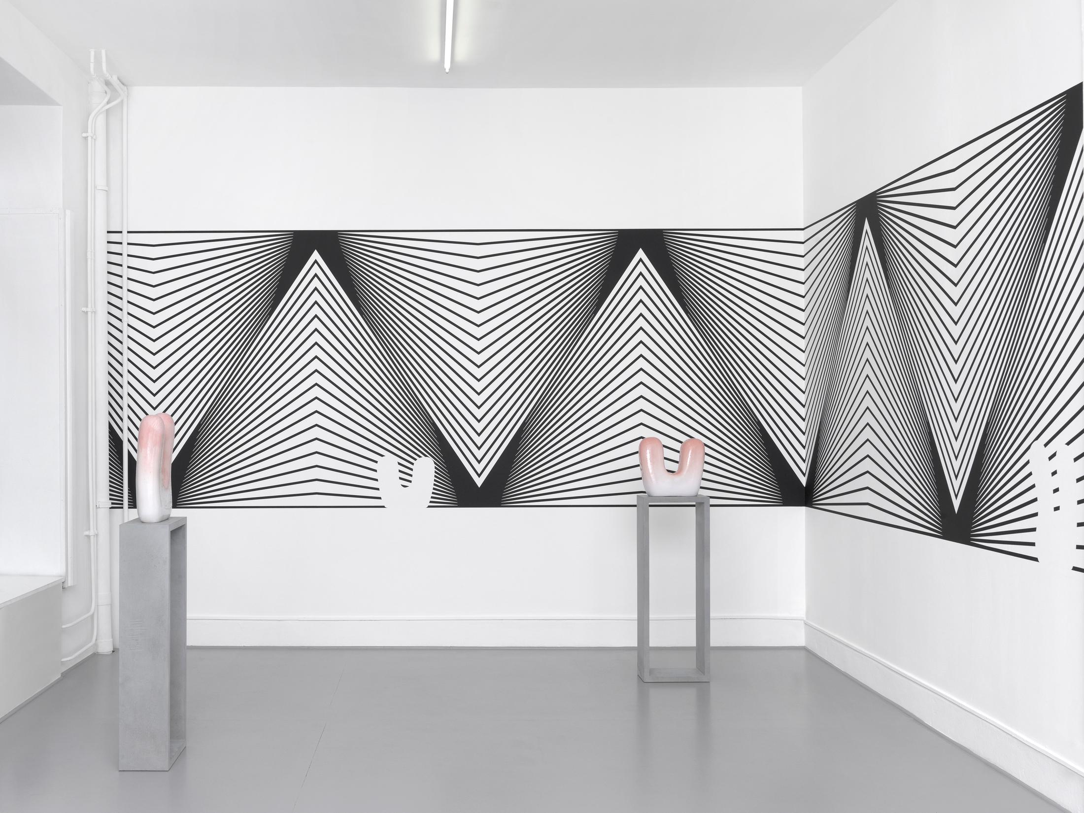 Exhibition View Claudia Comte Soloshow «Bunnies & Zig Zag» at Galerie Joy de Rouvre, Geneva / Photo: Annik Wetter / Courtesy: the artist and König Galerie, Berlin