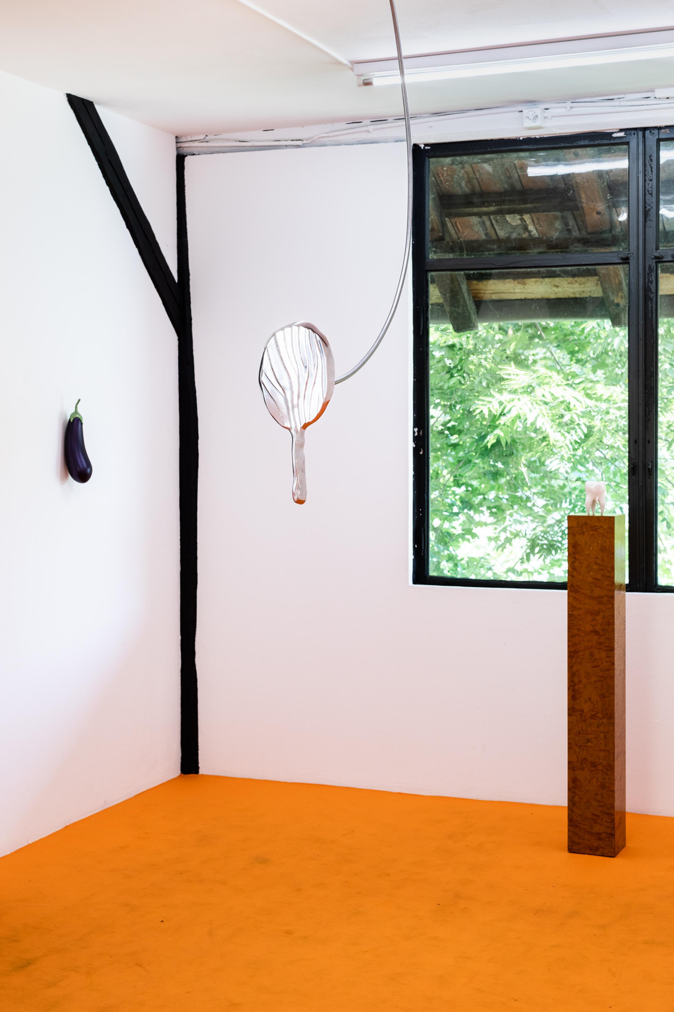 Exhibition View Group Show «Cockroach or Queen?» at Last Tango, Zurich, 2021 / Photo: Kilian Bannwart / Courtesy: the artists and Last Tango