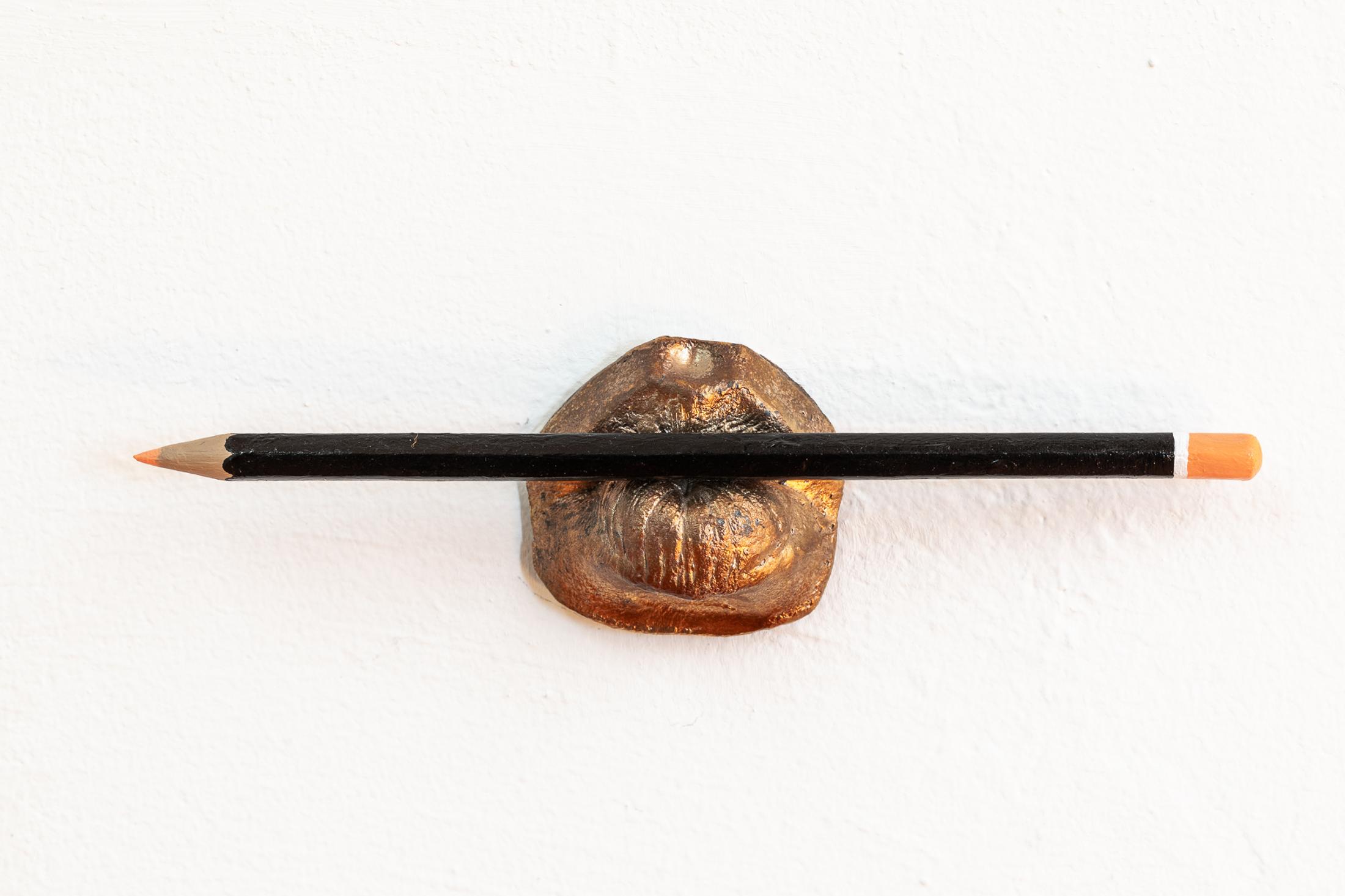 Exhibition View Group Show «Cockroach or Queen?; view on Alfredo Aceto, Bocca con Matita, 2021, cast bronze, oil paint, 5 x 15 x 3.5 cm» at Last Tango, Zurich, 2021 / Photo: Kilian Bannwart / Courtesy: the artist and Last Tango