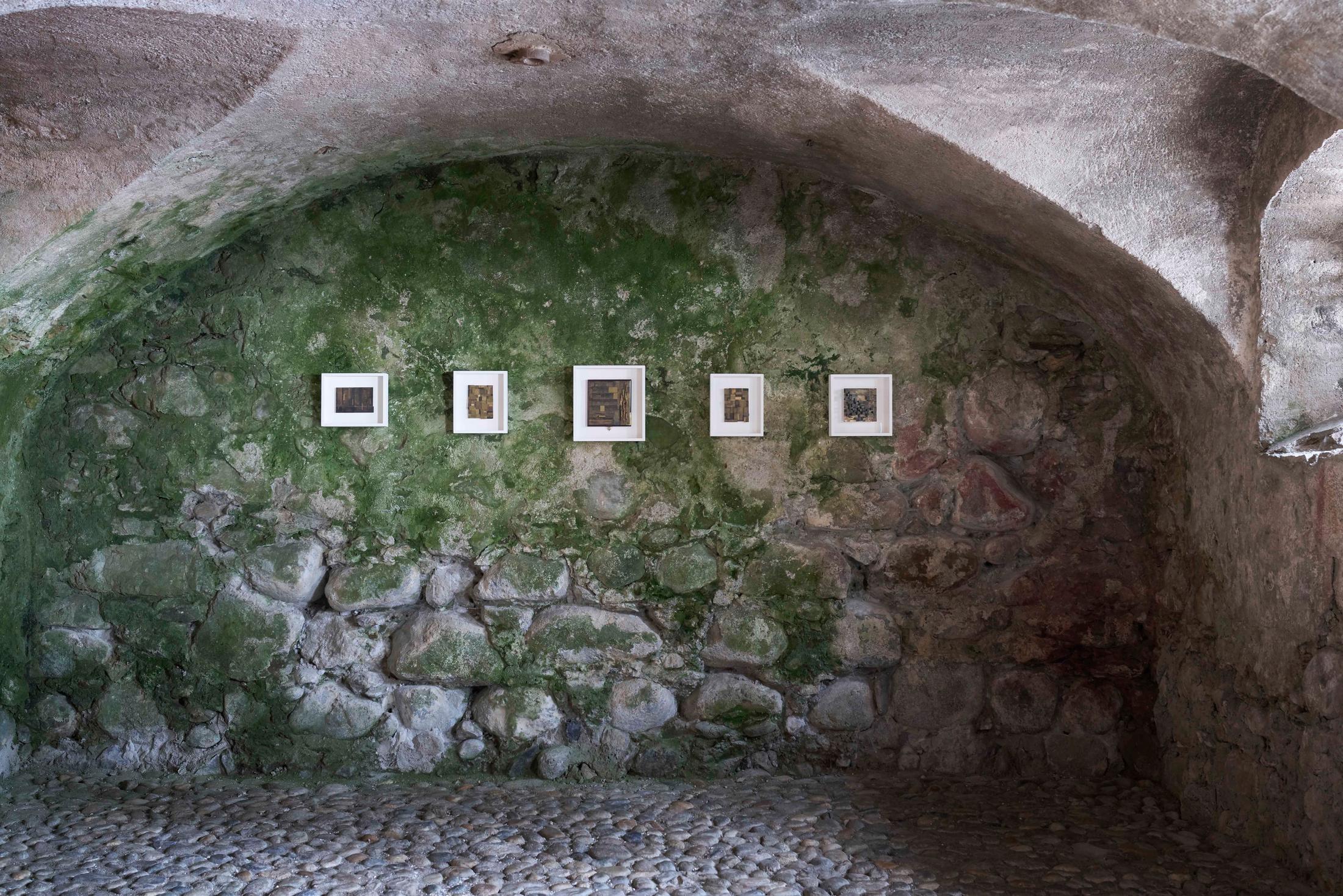 Exhibition View Kazuyo Okushiba Soloshow «Mu Ji Ga - No Ego» at Stalla Madulain, 2019 / Photo: Franz Rindlisbacher / Courtesy: the artist and Stalla Madulain