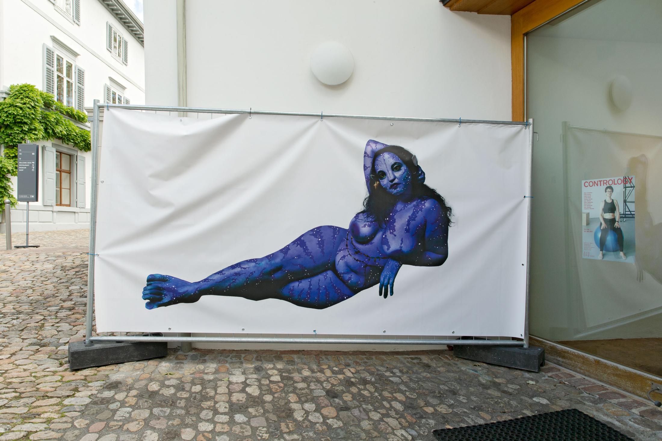 Exhibition View Group Show «Contrology; view on Giulia Essyad, Na'vi Study, 2021, Digital print on tarp, construction fence, 350 x 200 x 50 cm» at Kunst Raum Riehen, 2021 / Photo: Gina Folly / Courtesy: the artist and Kunstraum Riehen