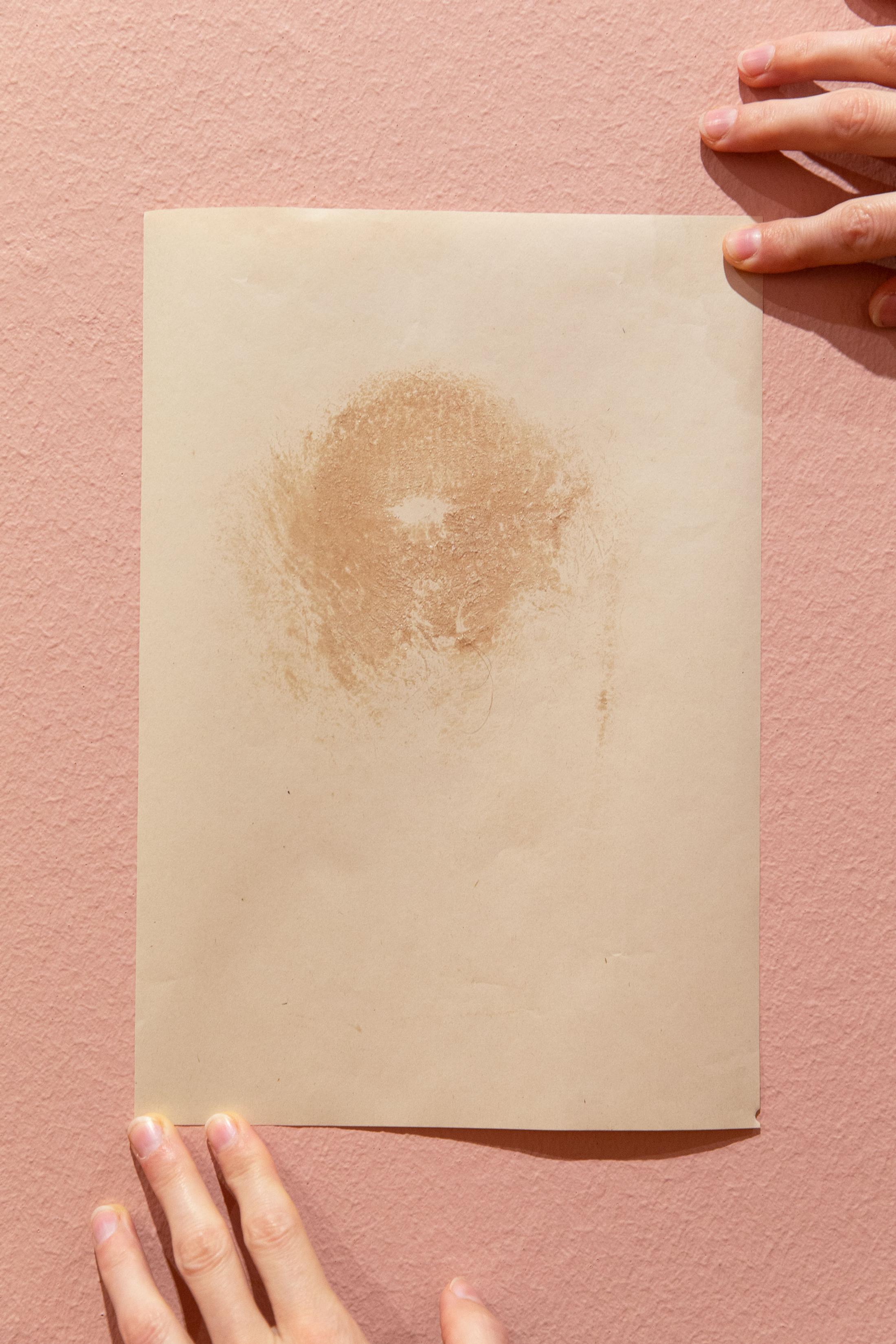 Exhibition View Group Show «Contrology; view on Sofia Durrieu, Magendmund, 2019, Magenmund, 2019, Performative installation/situation in eight steps, Whiskey, Glasses, Incense sticks, Metal, Latex, Nails, Paper, Instructions, Cotton cloths, Velvet, Satin, Clay, Vaseline, Dimensions variable» at Kunst Raum Riehen, 2021 / Photo: Gina Folly / Courtesy: the artists and Kunstraum Riehen